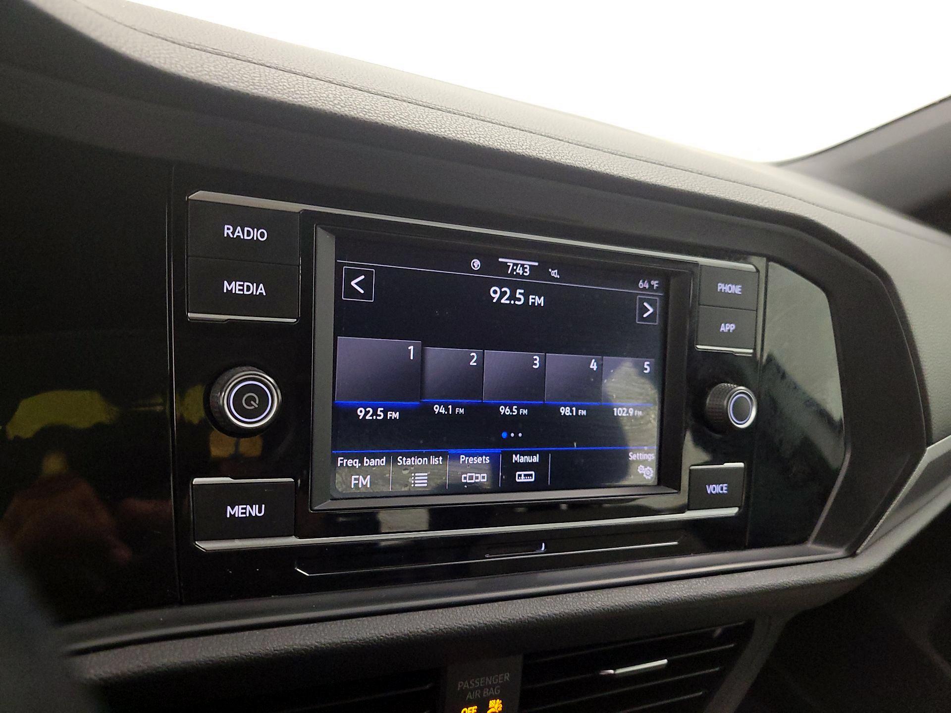 Thumbnail: 2021 Volkswagen Jetta - 15