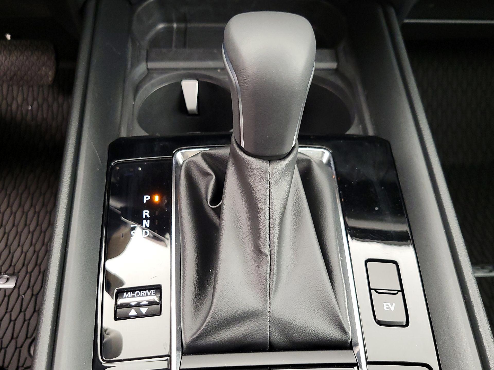 Thumbnail: 2025 Mazda CX-50 - 17