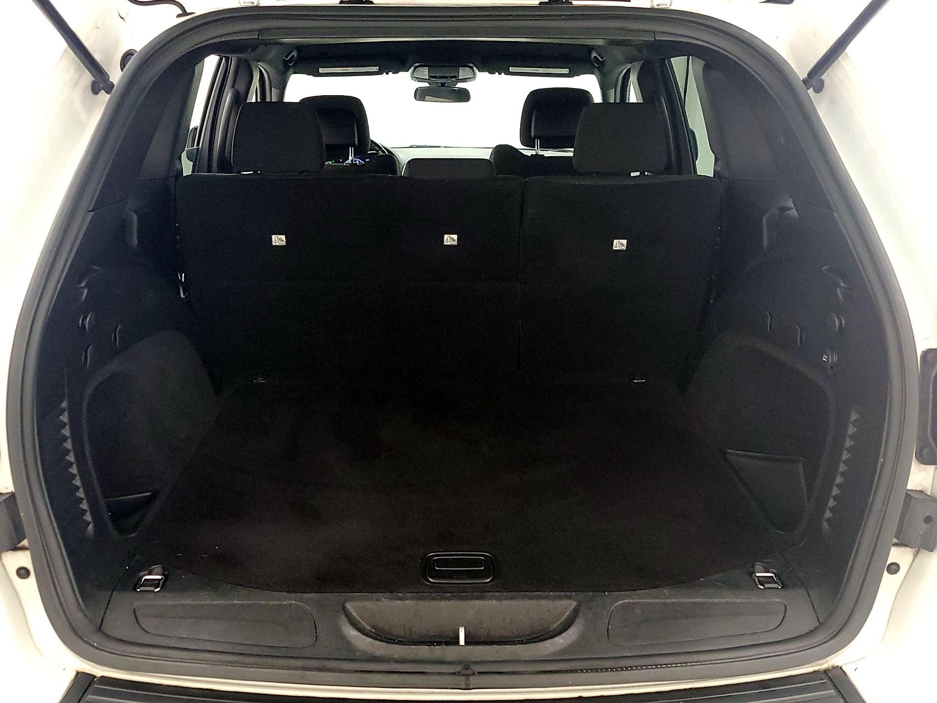 Thumbnail: 2020 Jeep Grand Cherokee - 20