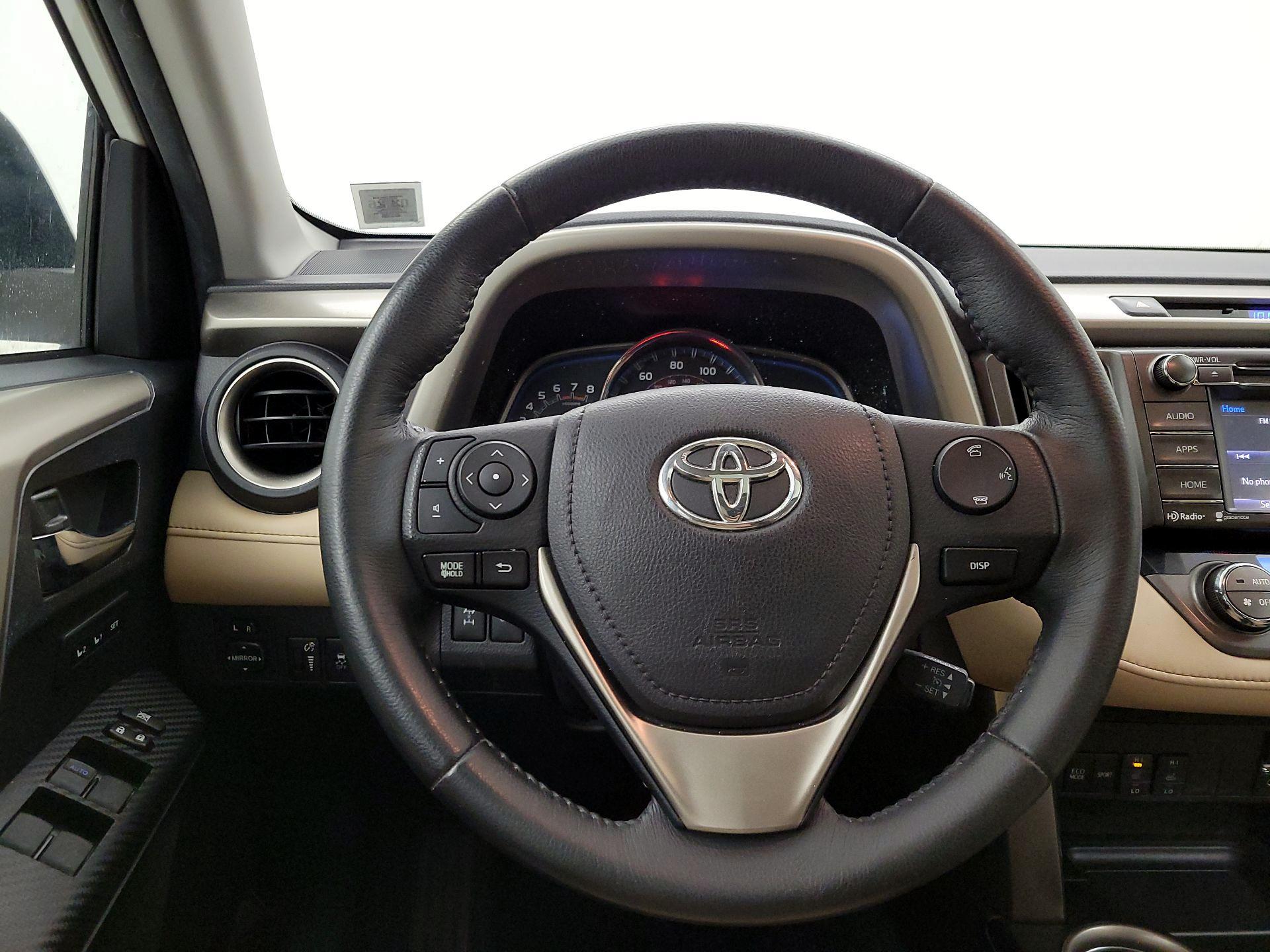 Thumbnail: 2015 Toyota RAV4 - 10