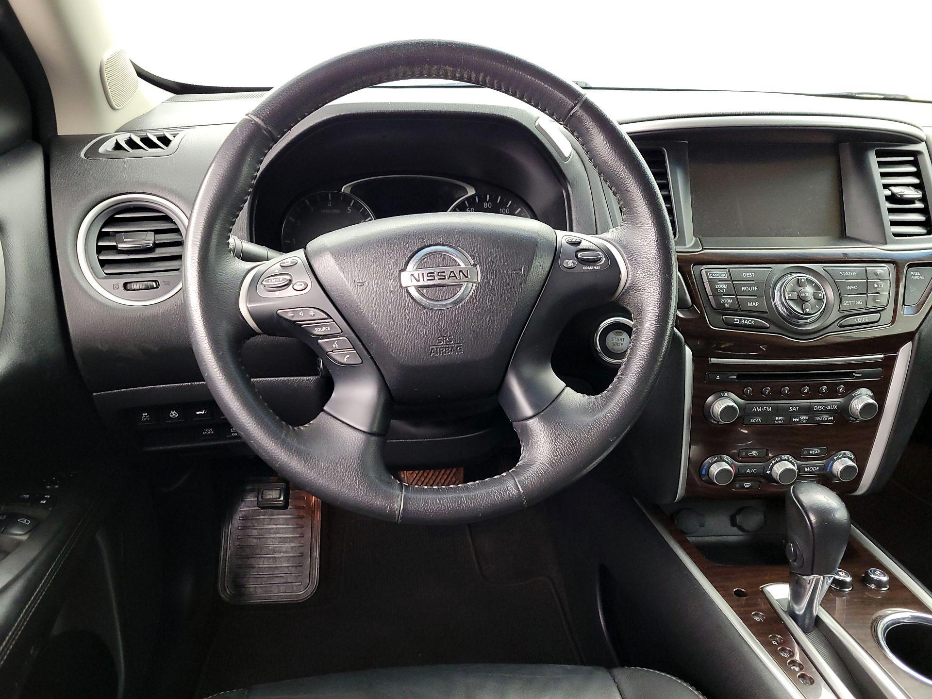 Thumbnail: 2014 Nissan Pathfinder - 10