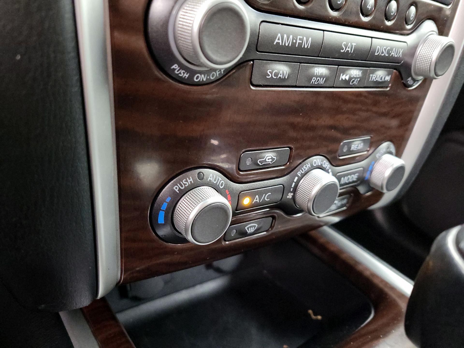 Thumbnail: 2014 Nissan Pathfinder - 17