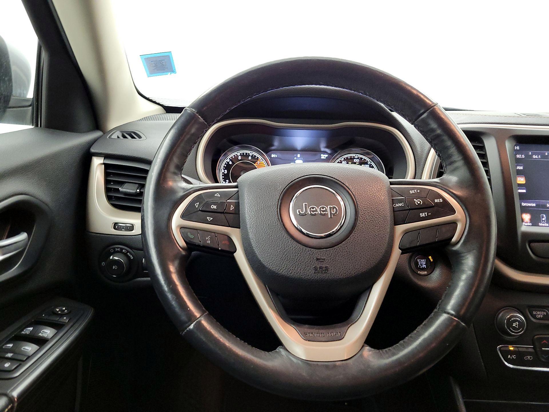 Thumbnail: 2016 Jeep Cherokee - 10