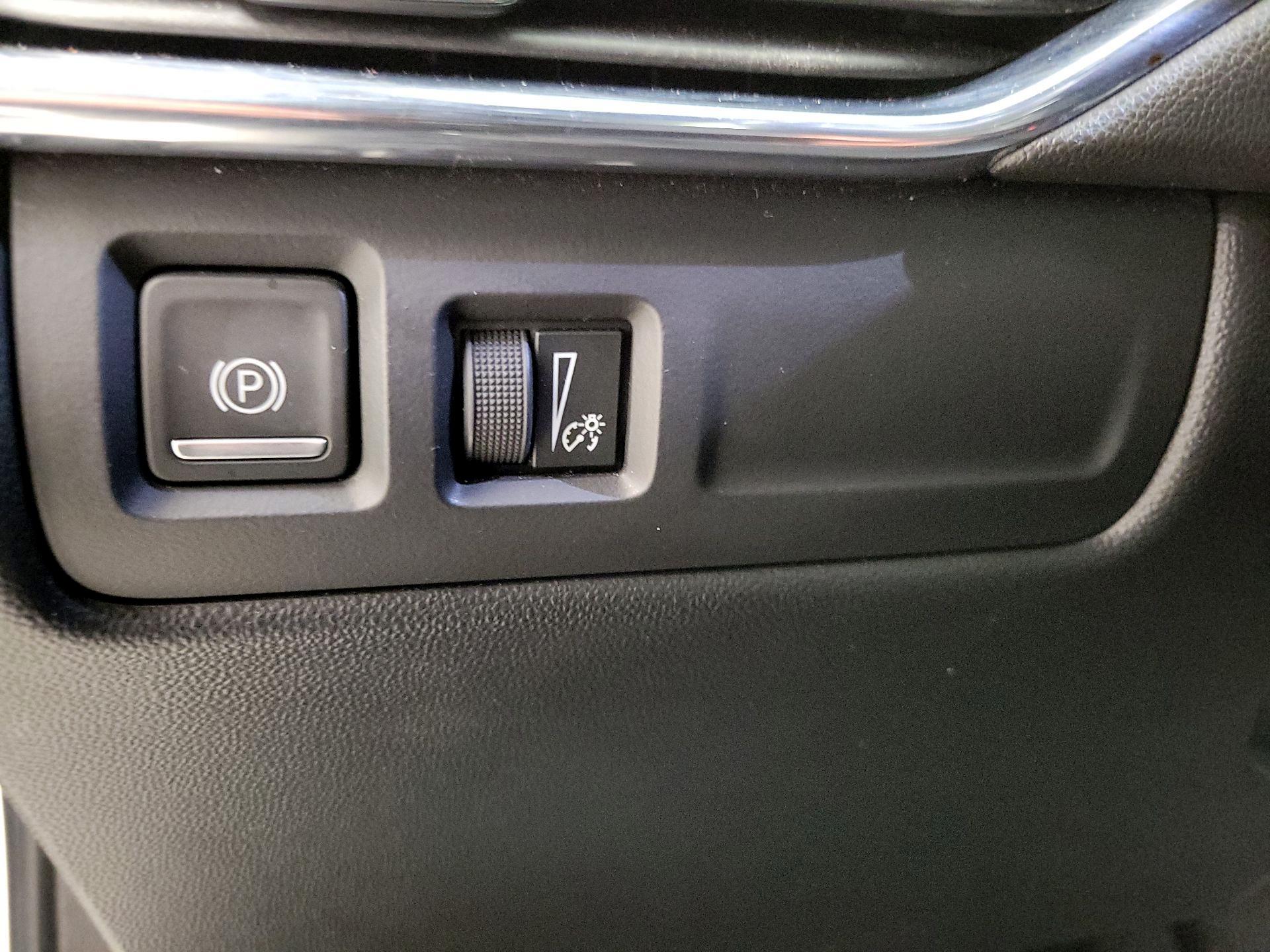 Thumbnail: 2019 Cadillac XT4 - 13