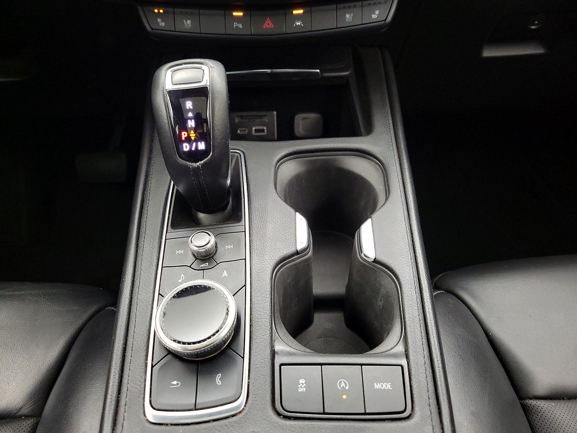 Thumbnail: 2019 Cadillac XT4 - 18