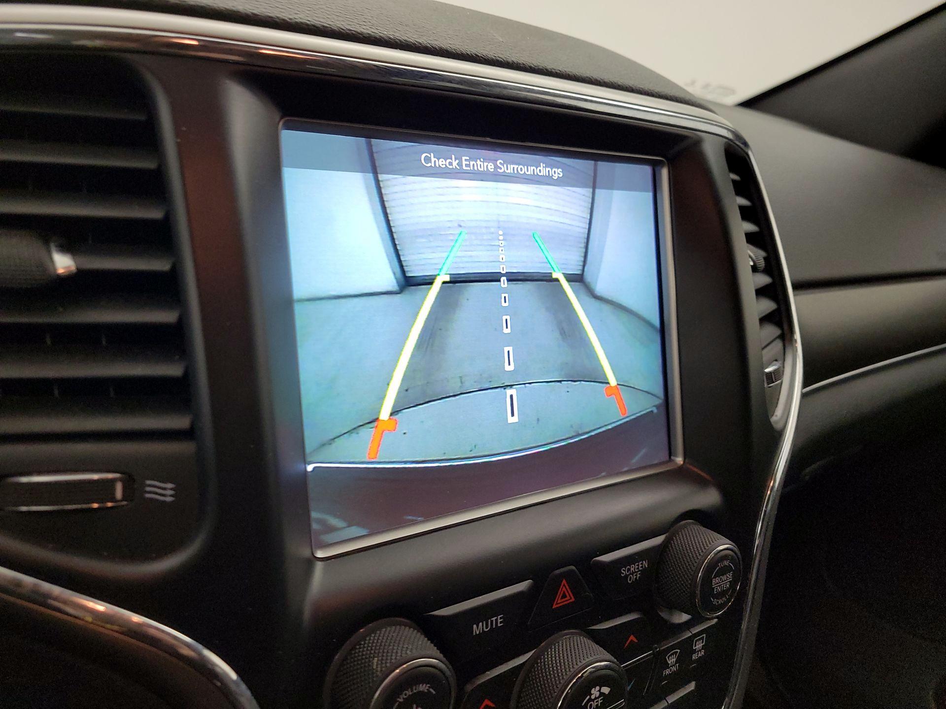 Thumbnail: 2018 Jeep Grand Cherokee - 15