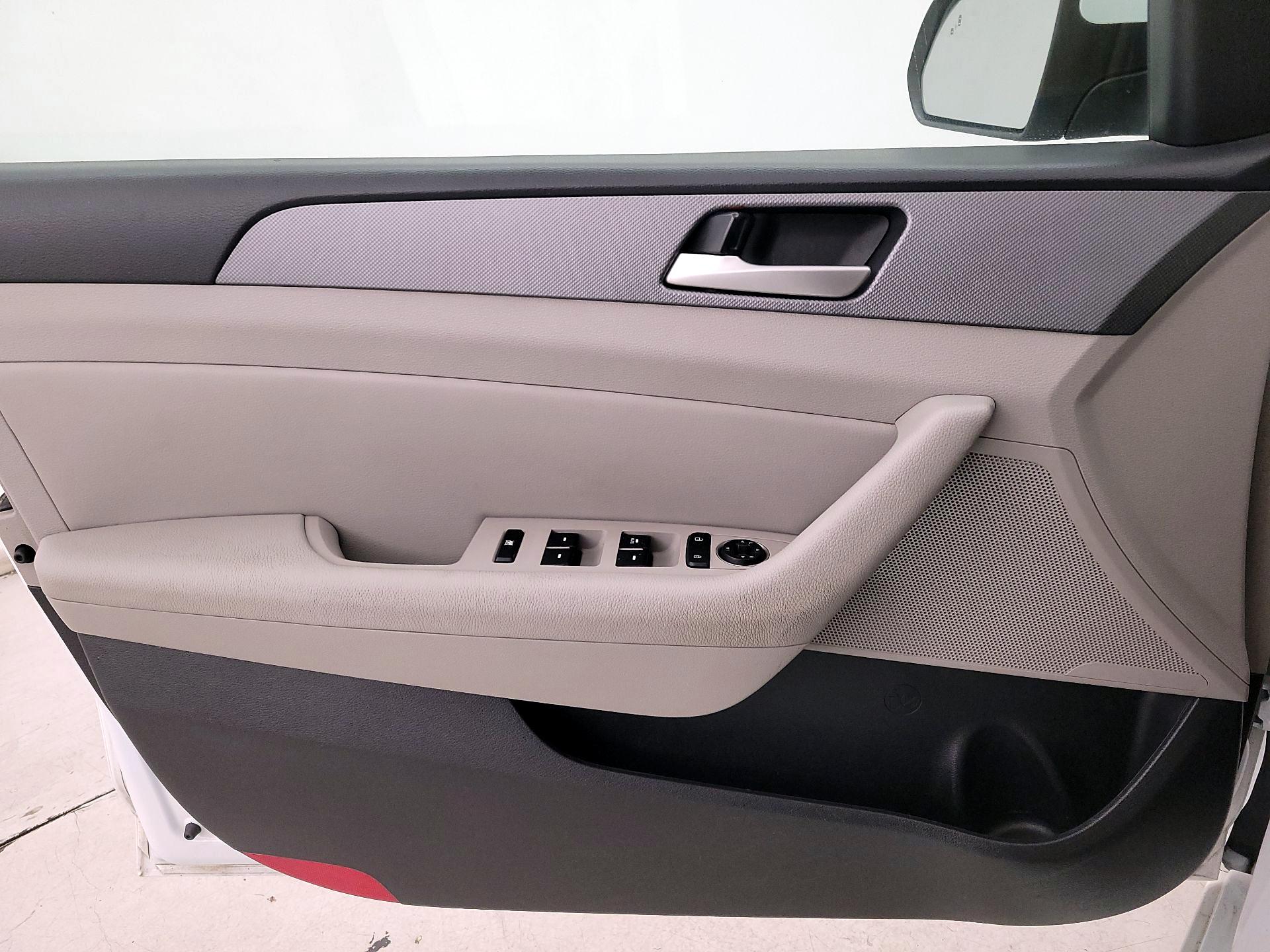 Thumbnail: 2018 Hyundai Sonata - 12