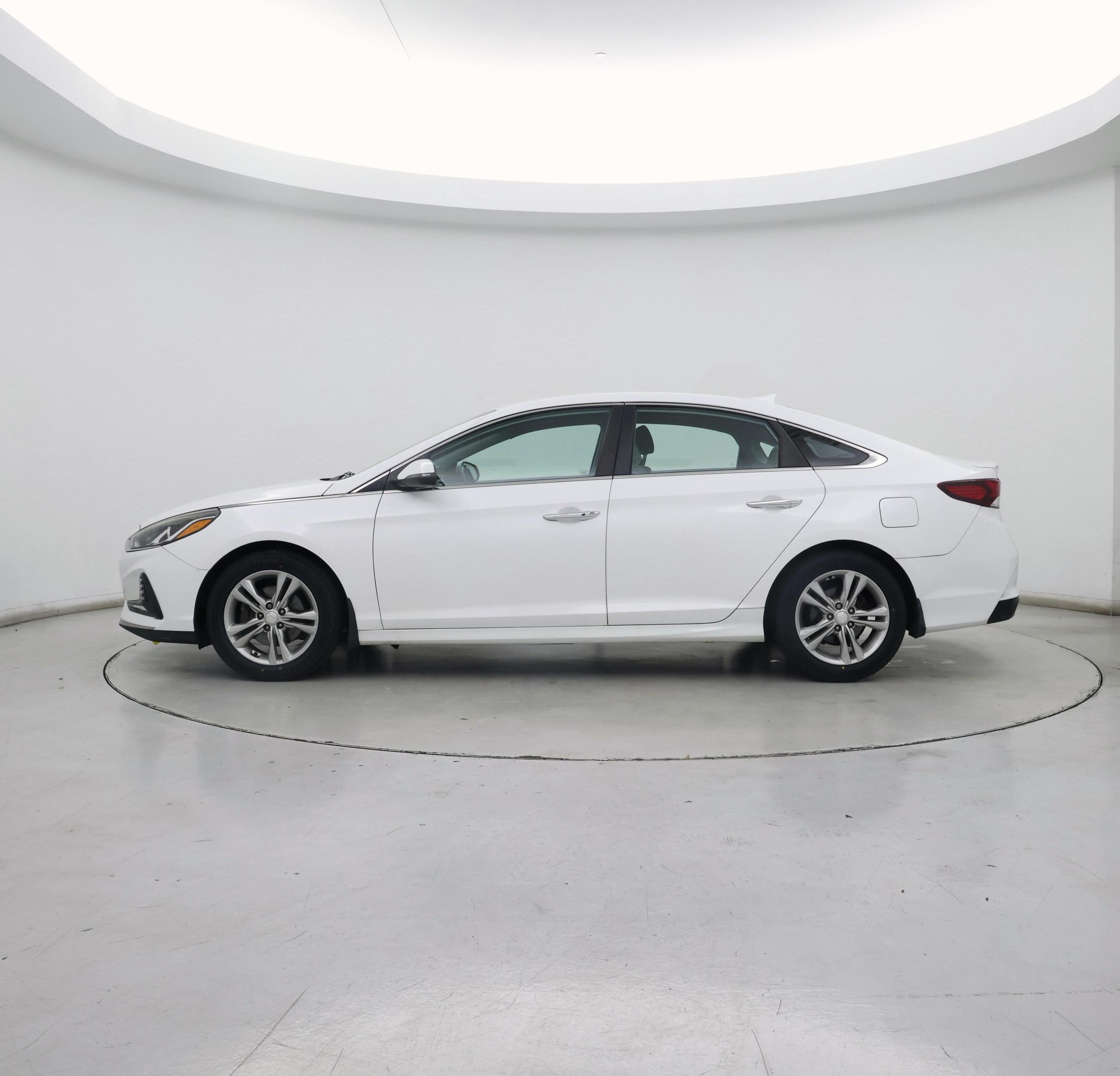 Thumbnail: 2018 Hyundai Sonata - 3