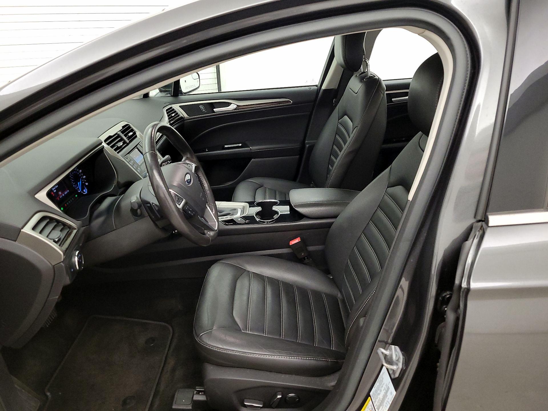 Thumbnail: 2015 Ford Fusion - 11