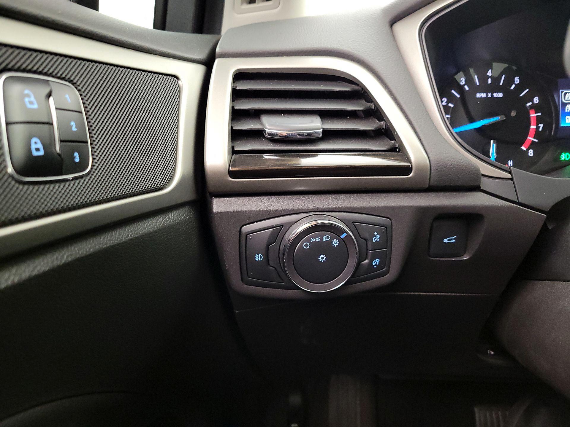 Thumbnail: 2015 Ford Fusion - 13