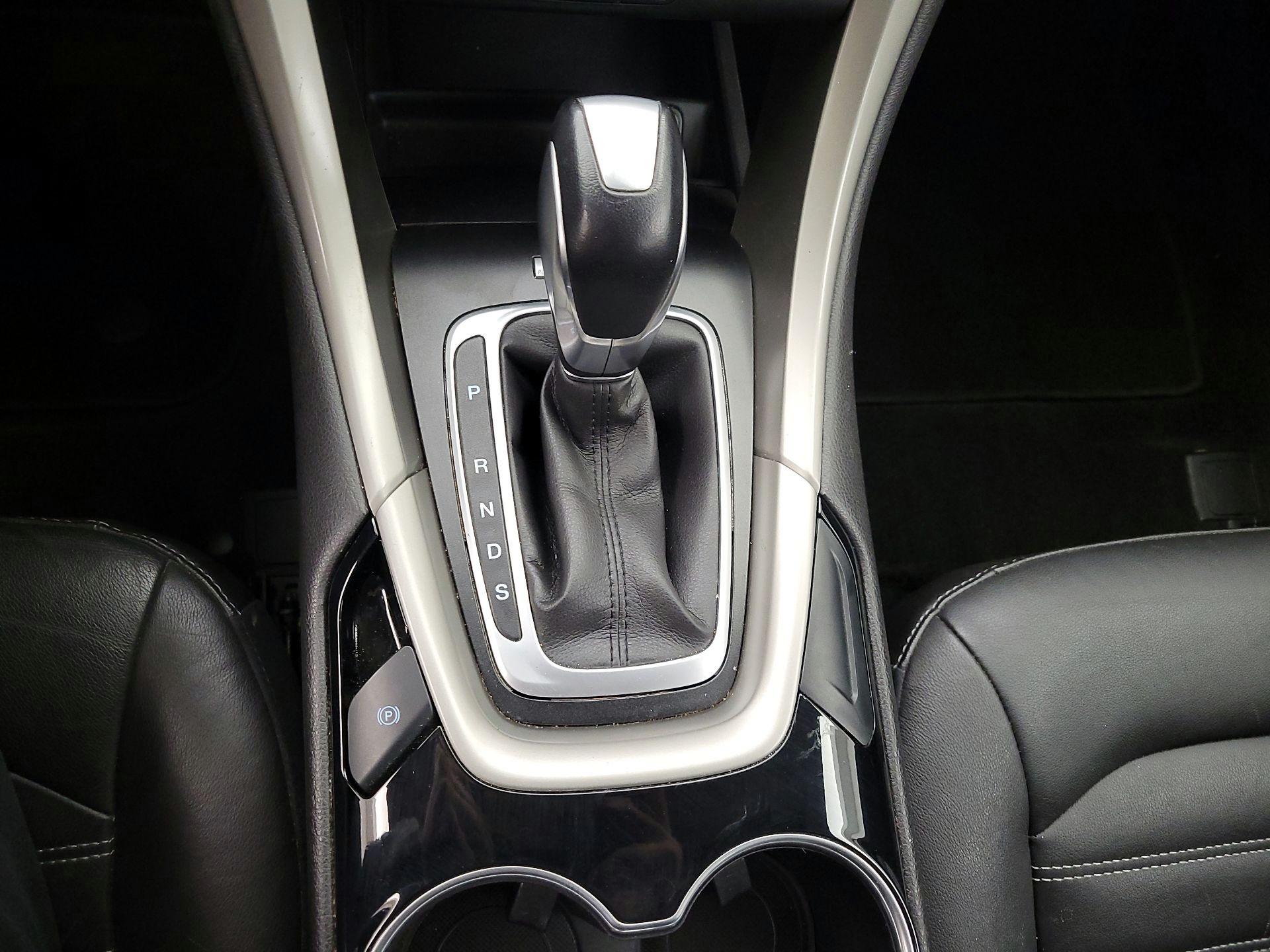 Thumbnail: 2015 Ford Fusion - 17