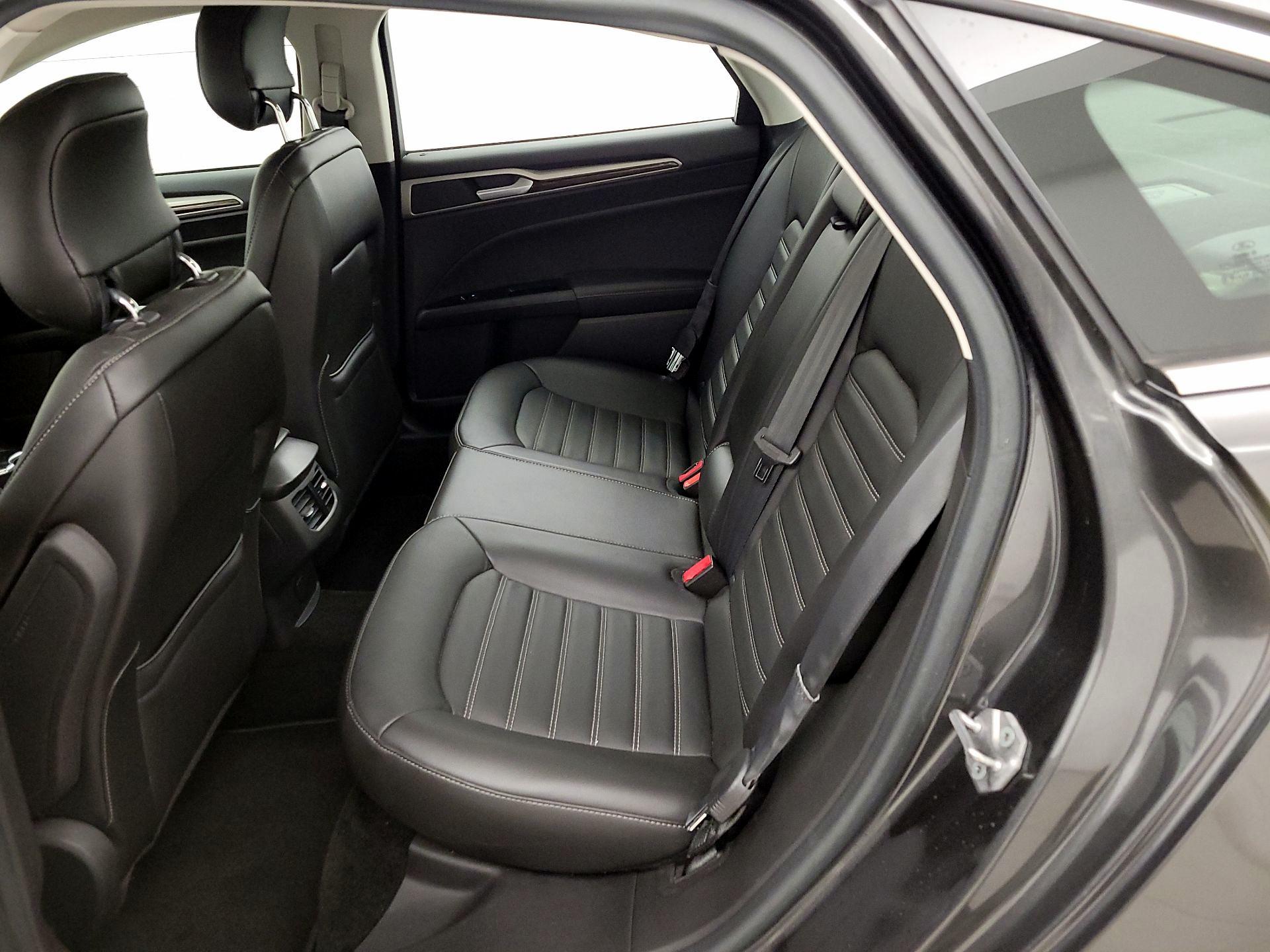 Thumbnail: 2015 Ford Fusion - 19