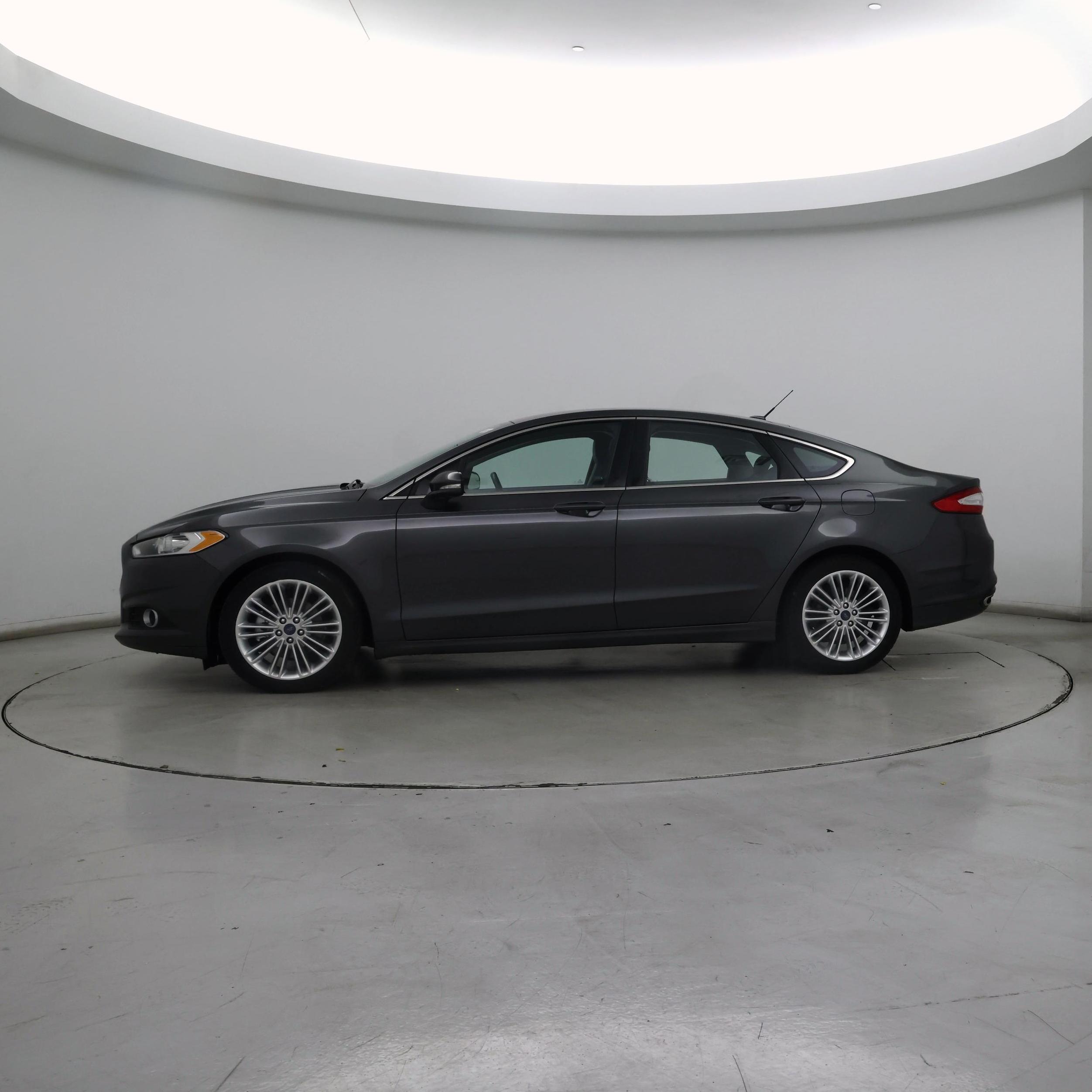 Thumbnail: 2015 Ford Fusion - 3