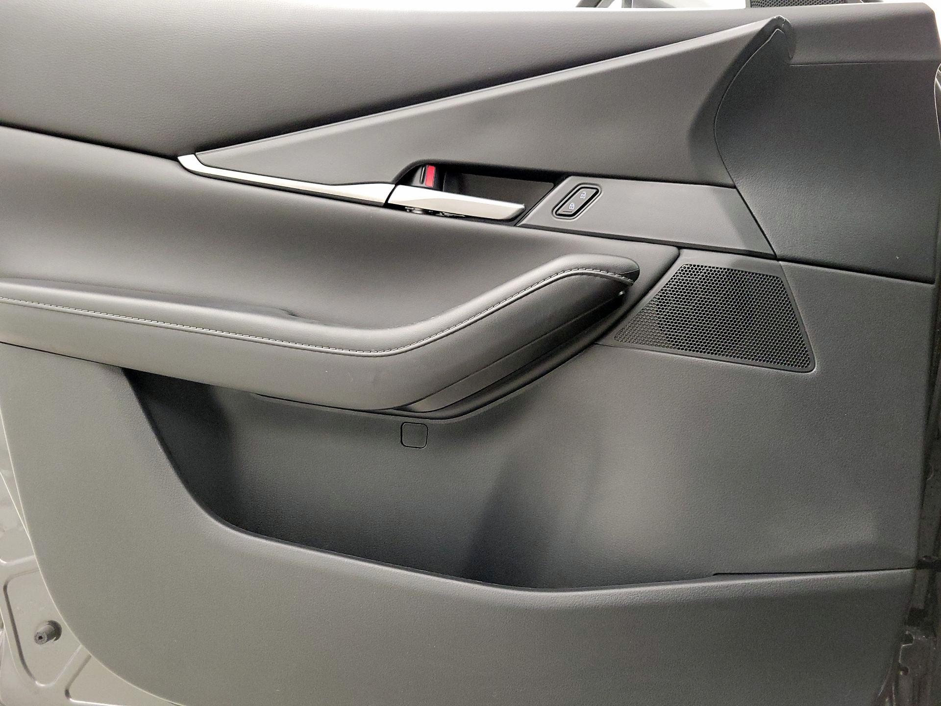 Thumbnail: 2022 Mazda CX-30 - 12