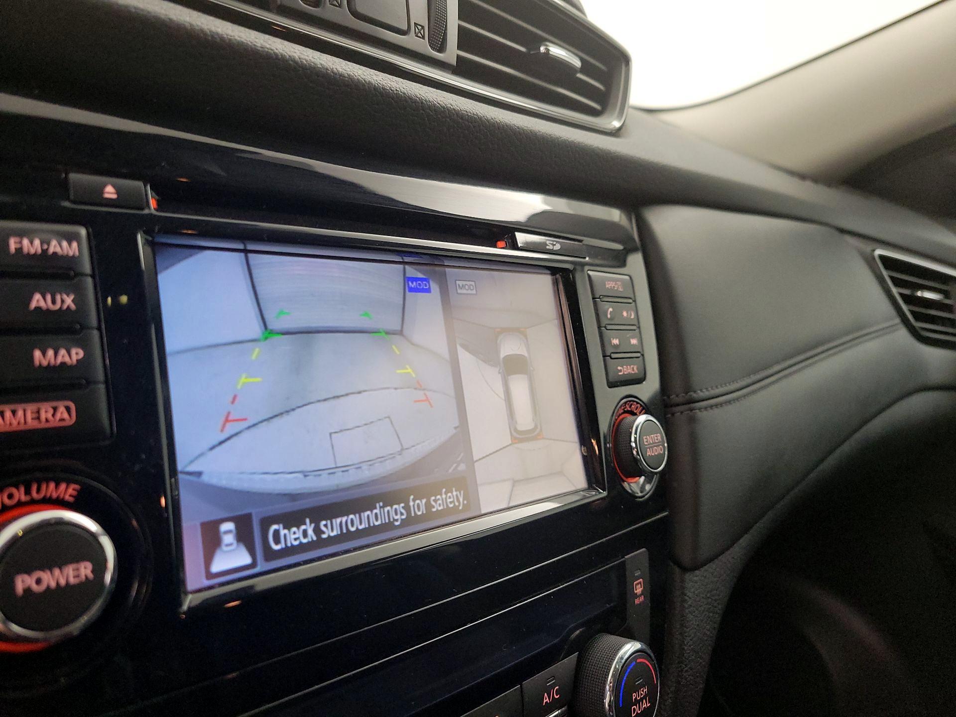 Thumbnail: 2017 Nissan Rogue - 15