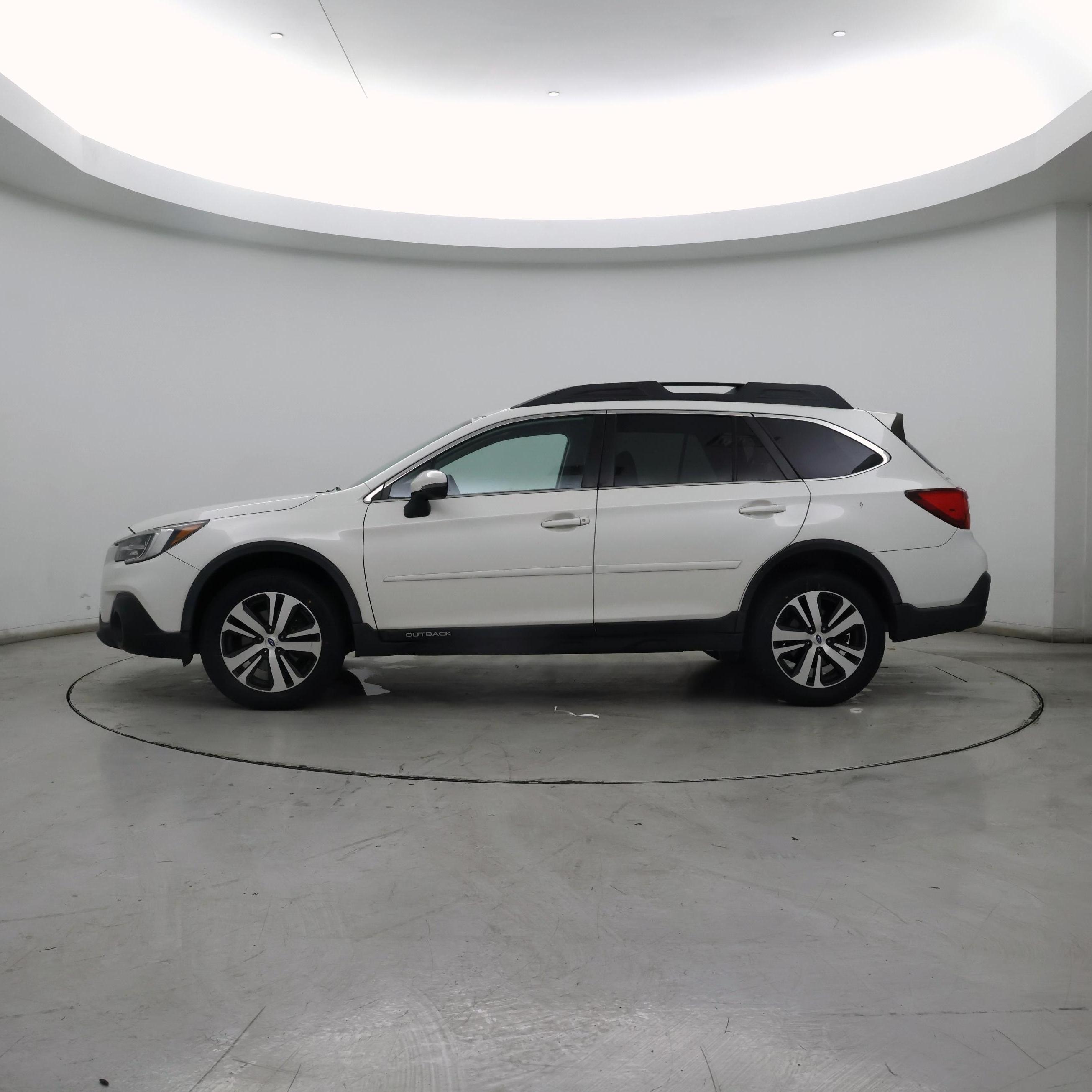 Thumbnail: 2018 Subaru Outback - 3