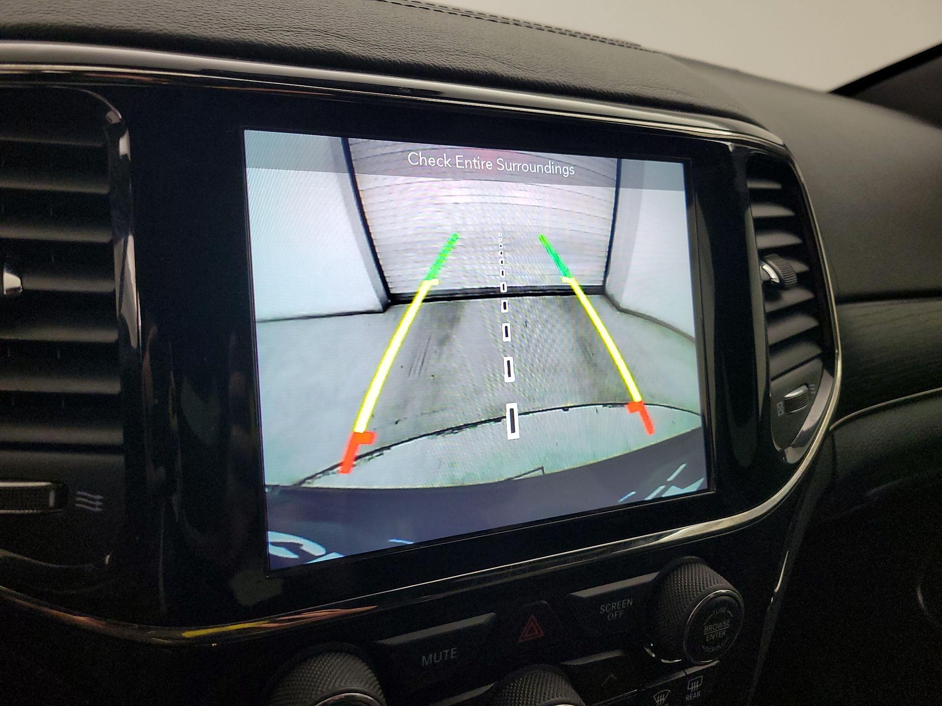 Thumbnail: 2019 Jeep Grand Cherokee - 15