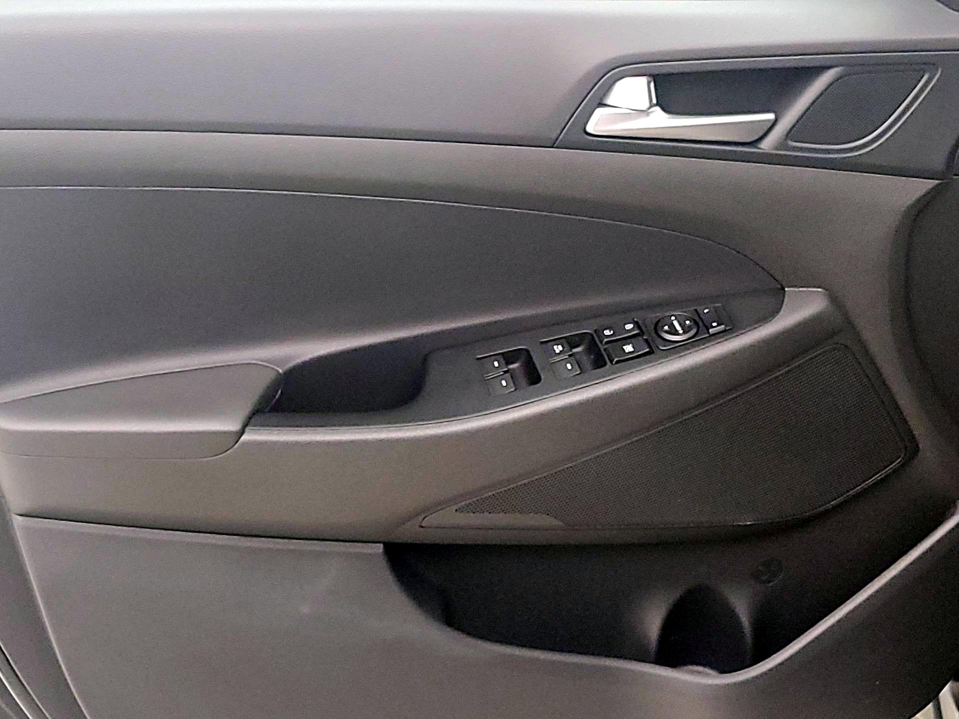 Thumbnail: 2021 Hyundai Tucson - 12