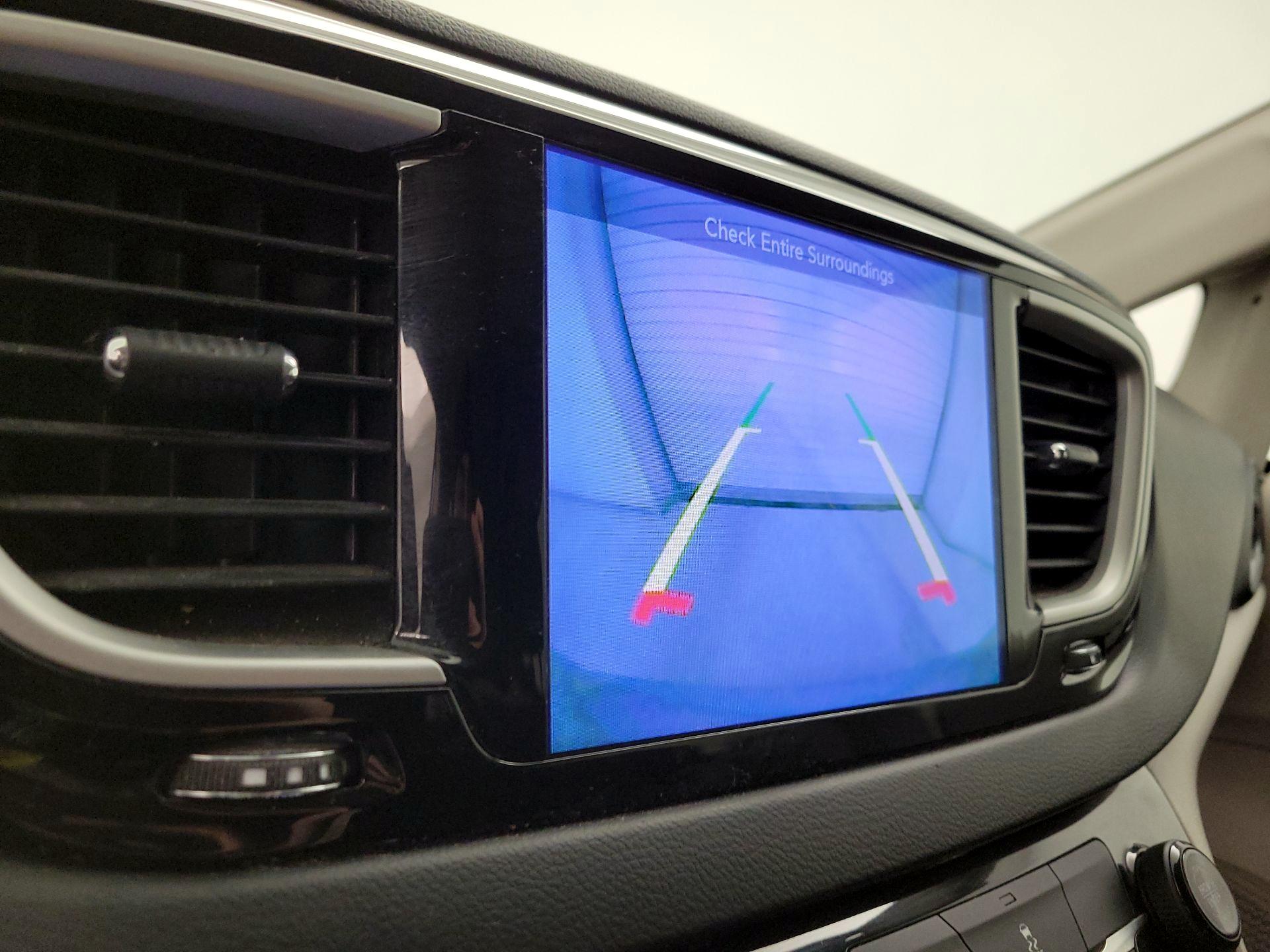 Thumbnail: 2017 Chrysler Pacifica - 15