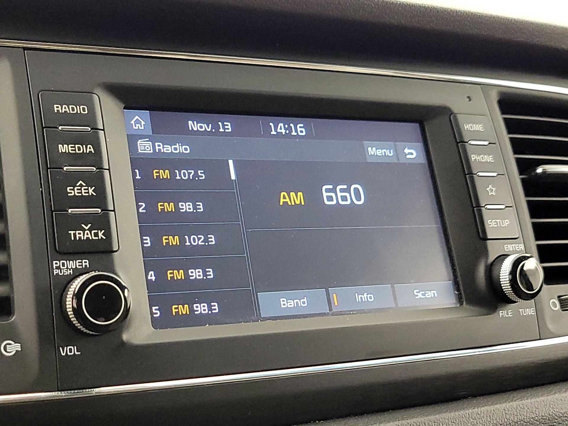 Thumbnail: 2020 Kia Sedona - 15