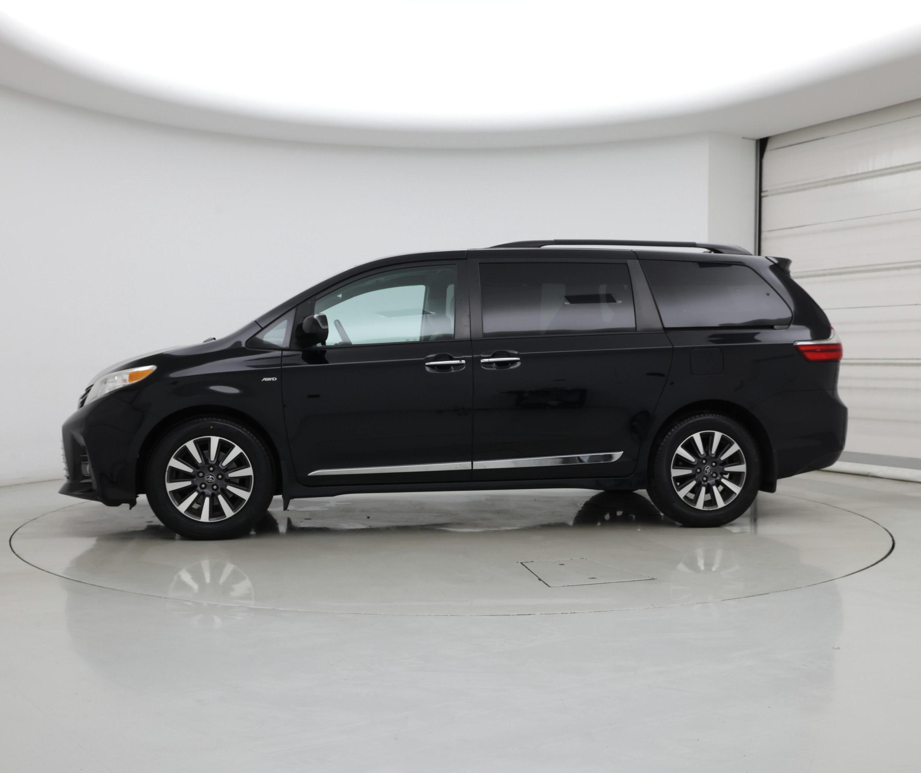 Thumbnail: 2020 Toyota Sienna - 3