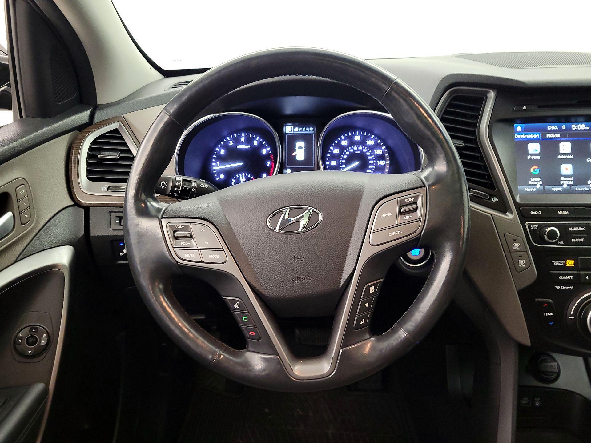 Thumbnail: 2017 Hyundai Santa Fe - 10