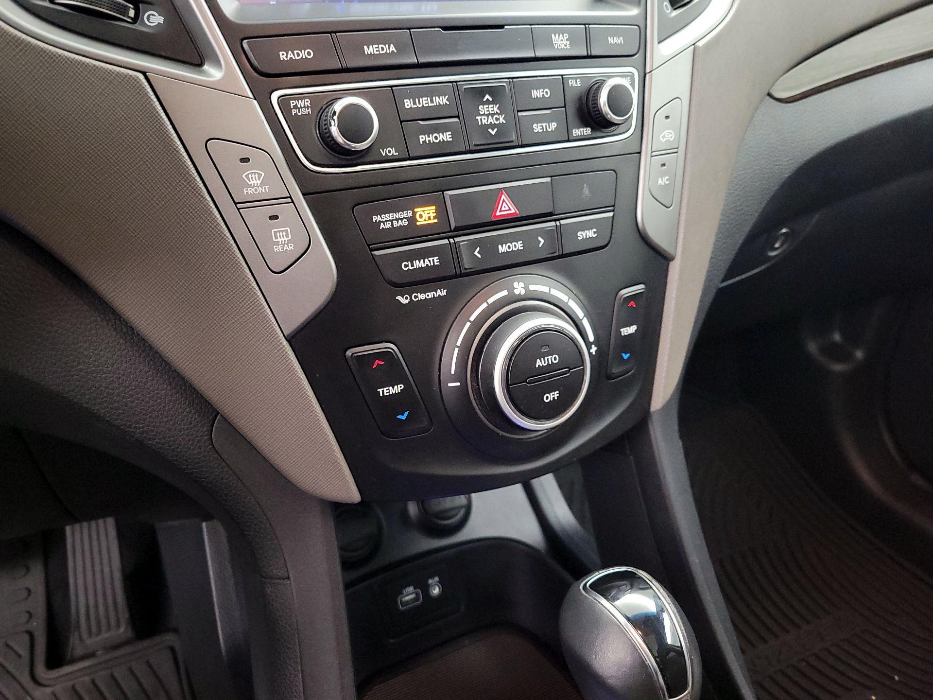 Thumbnail: 2017 Hyundai Santa Fe - 17