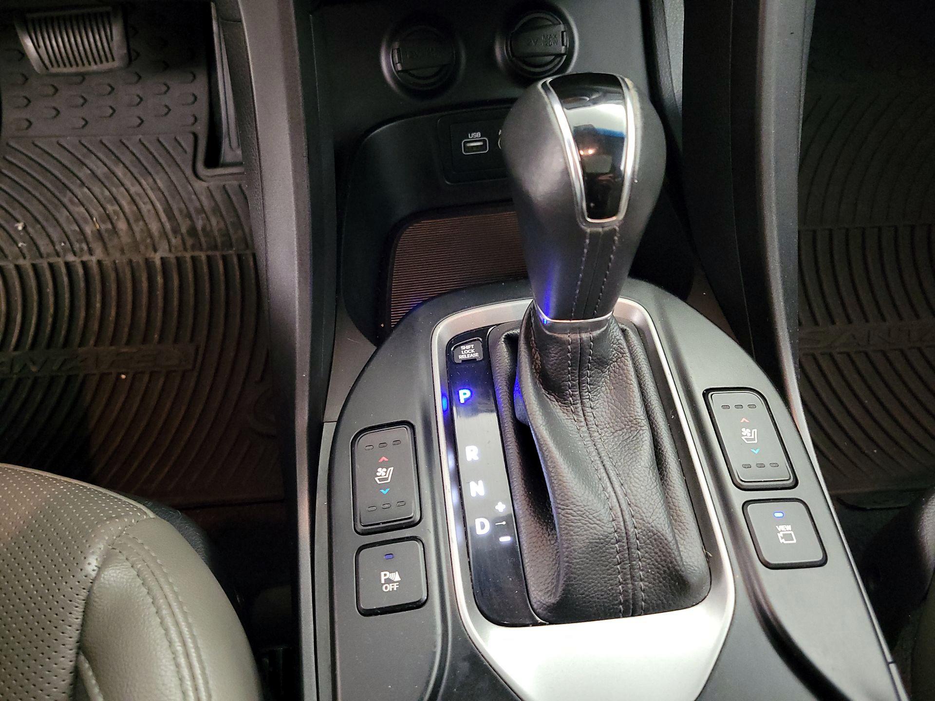 Thumbnail: 2017 Hyundai Santa Fe - 18