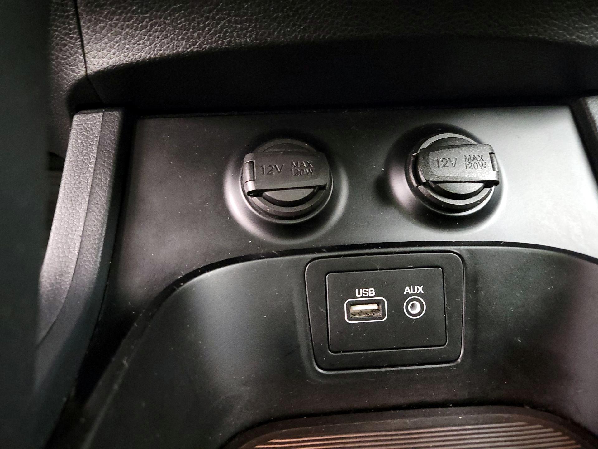 Thumbnail: 2017 Hyundai Santa Fe - 19