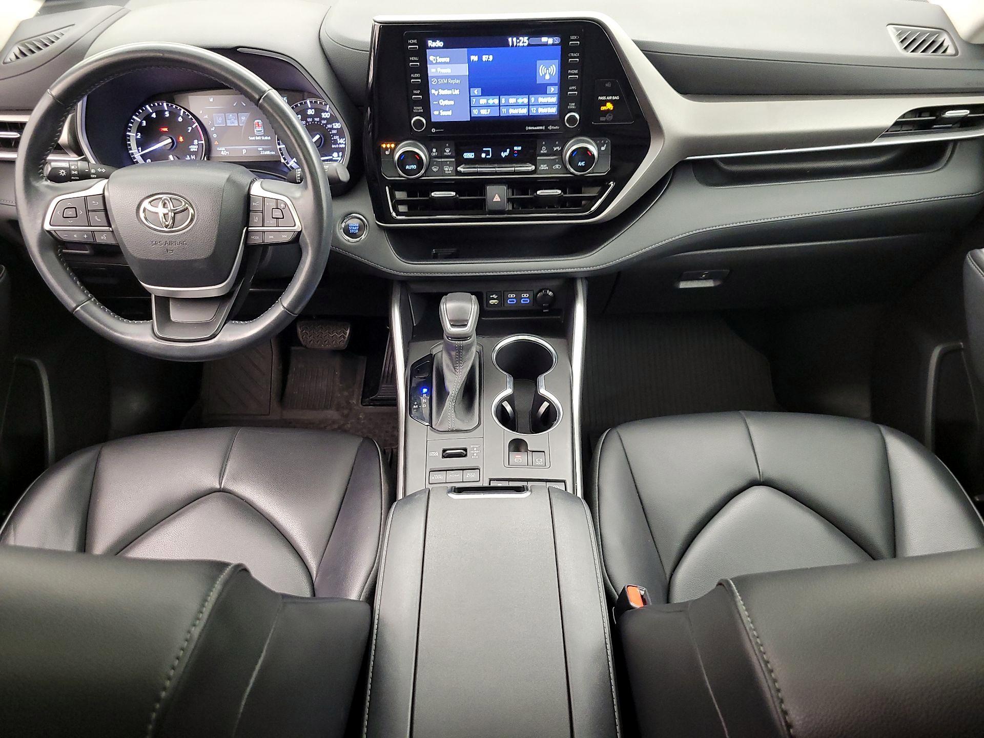 Thumbnail: 2022 Toyota Highlander - 9