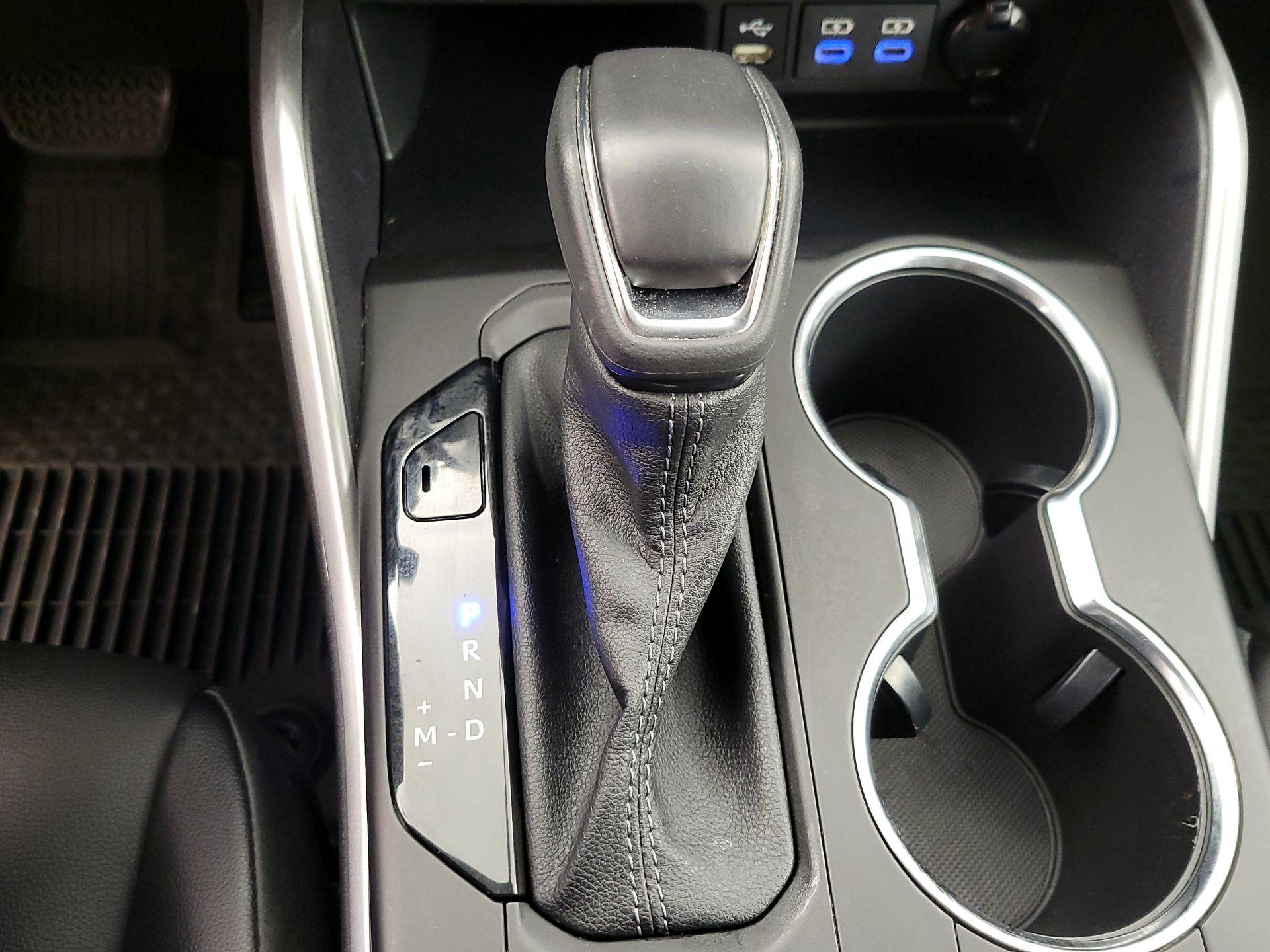 Thumbnail: 2022 Toyota Highlander - 17