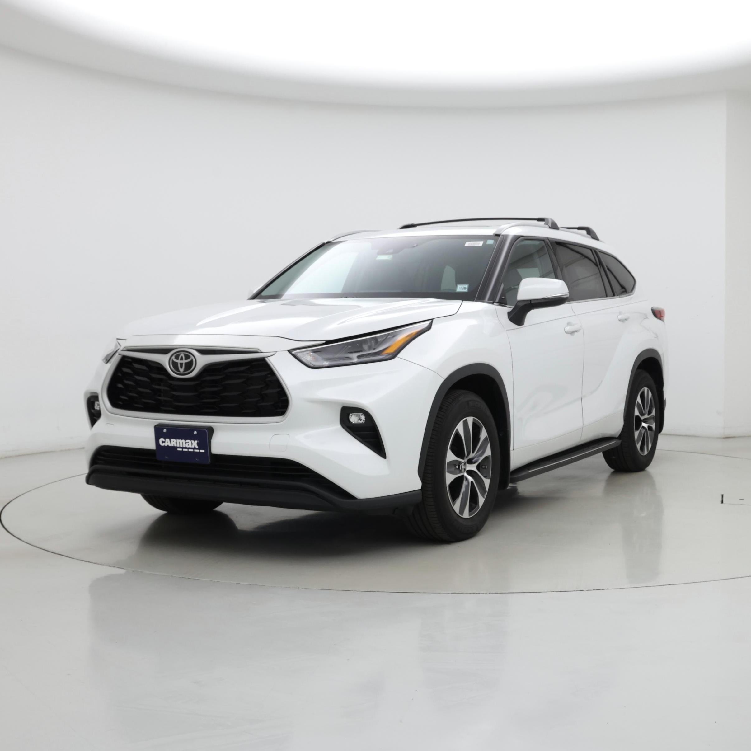 Thumbnail: 2022 Toyota Highlander - 4