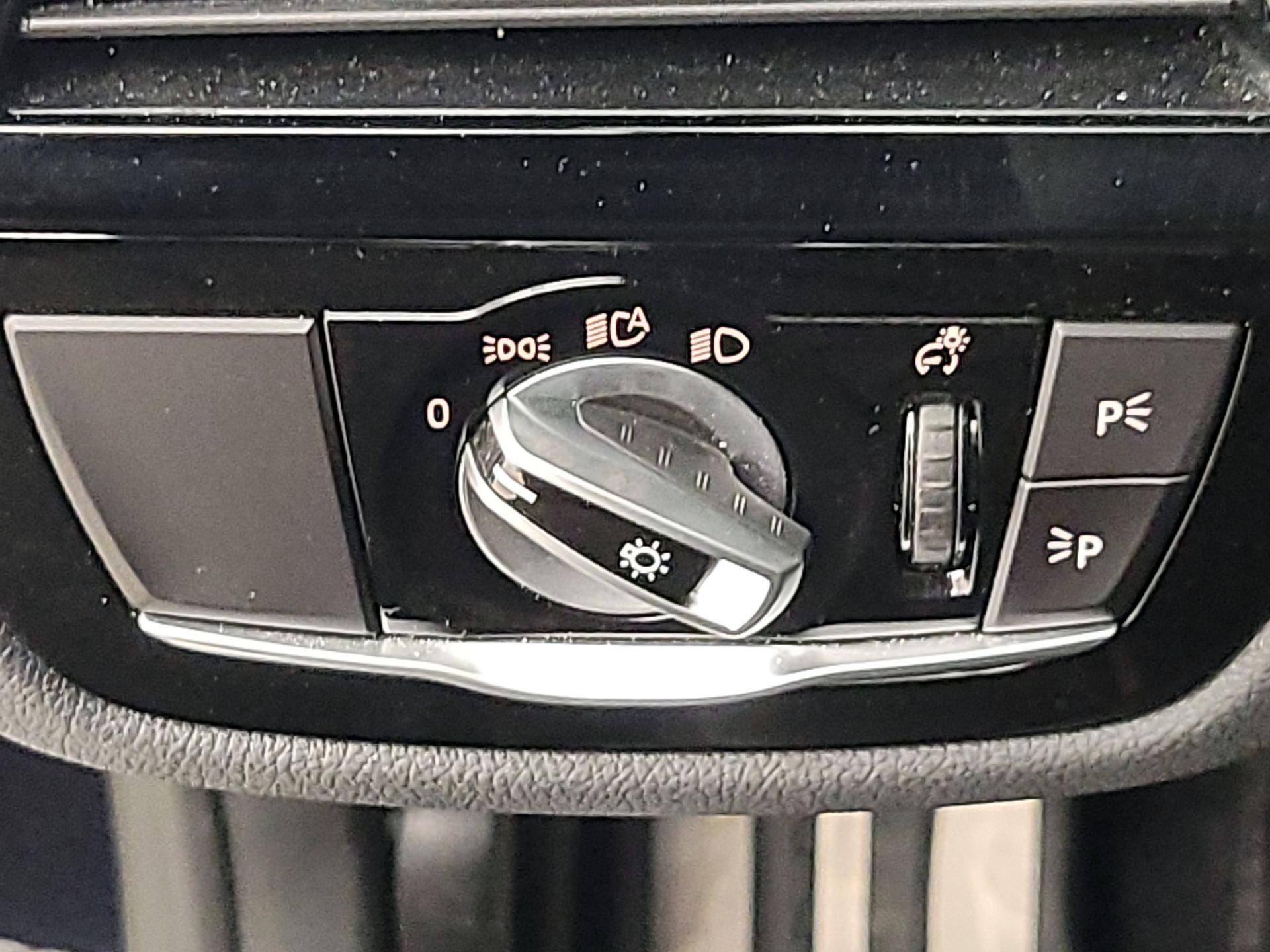 Thumbnail: 2021 BMW 5 Series - 13