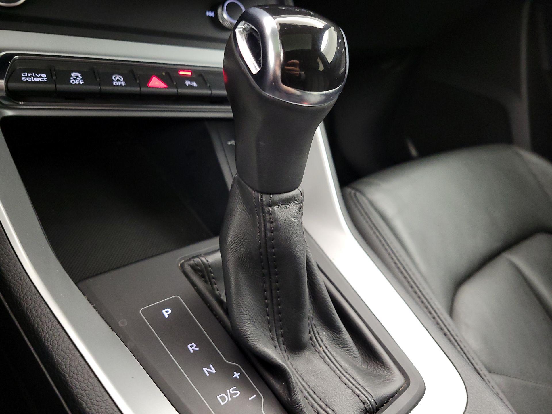 Thumbnail: 2020 Audi Q3 - 17