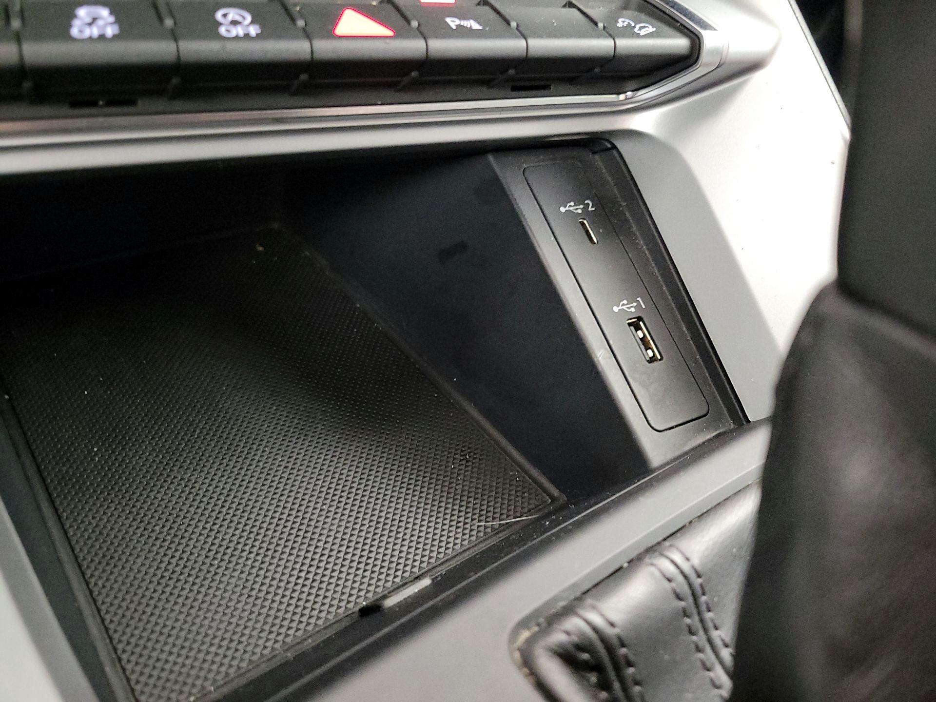 Thumbnail: 2020 Audi Q3 - 18