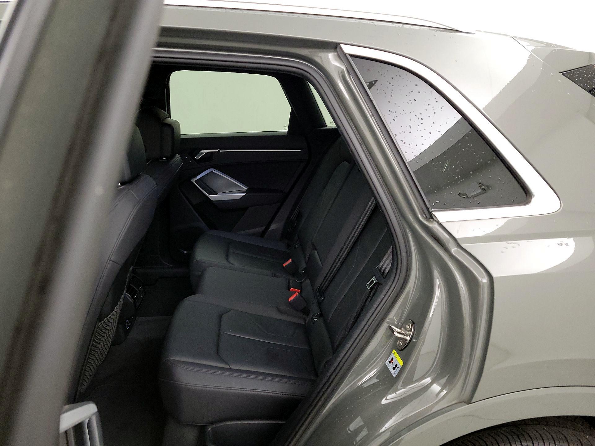 Thumbnail: 2020 Audi Q3 - 19