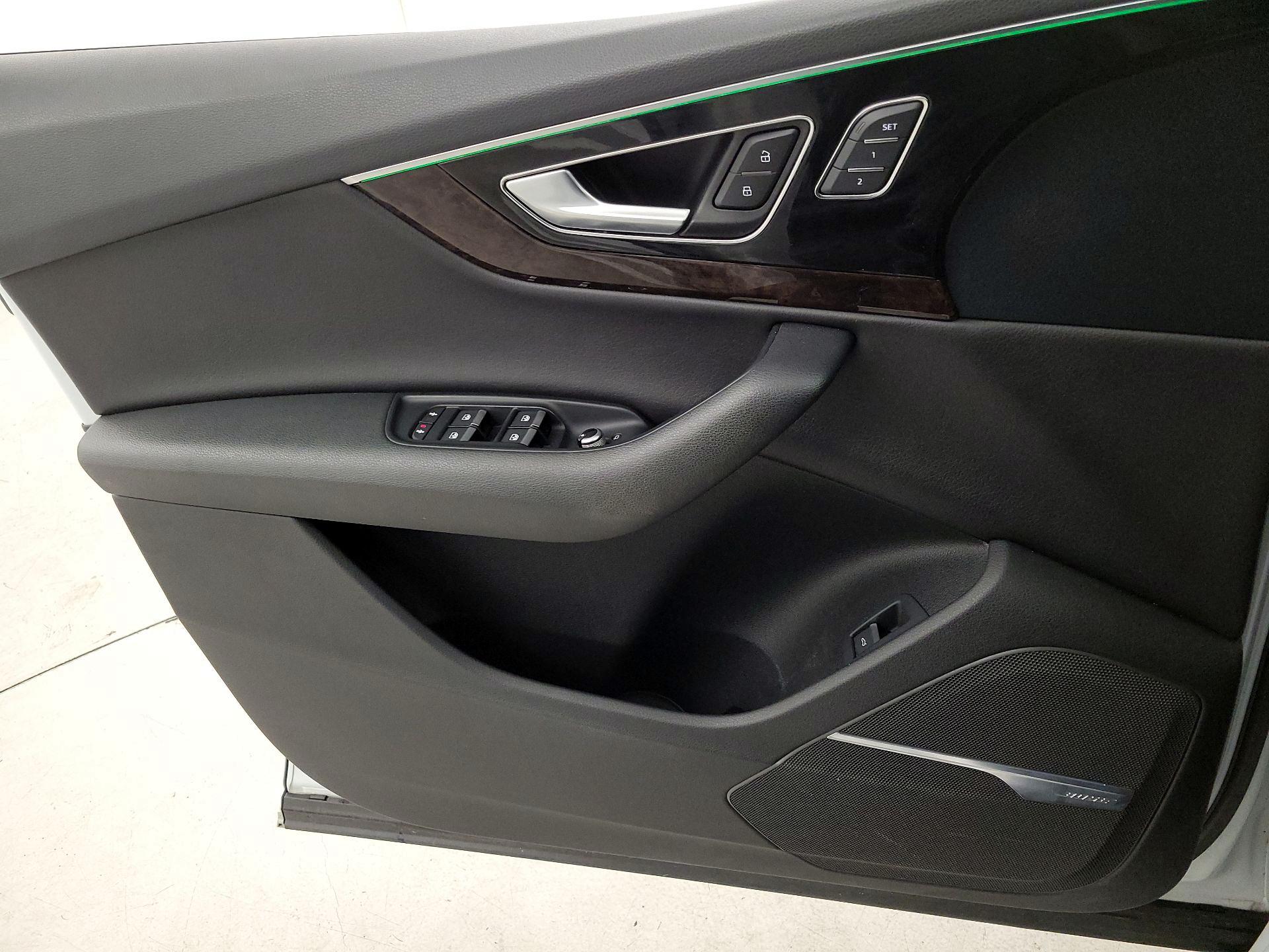 Thumbnail: 2018 Audi Q7 - 12