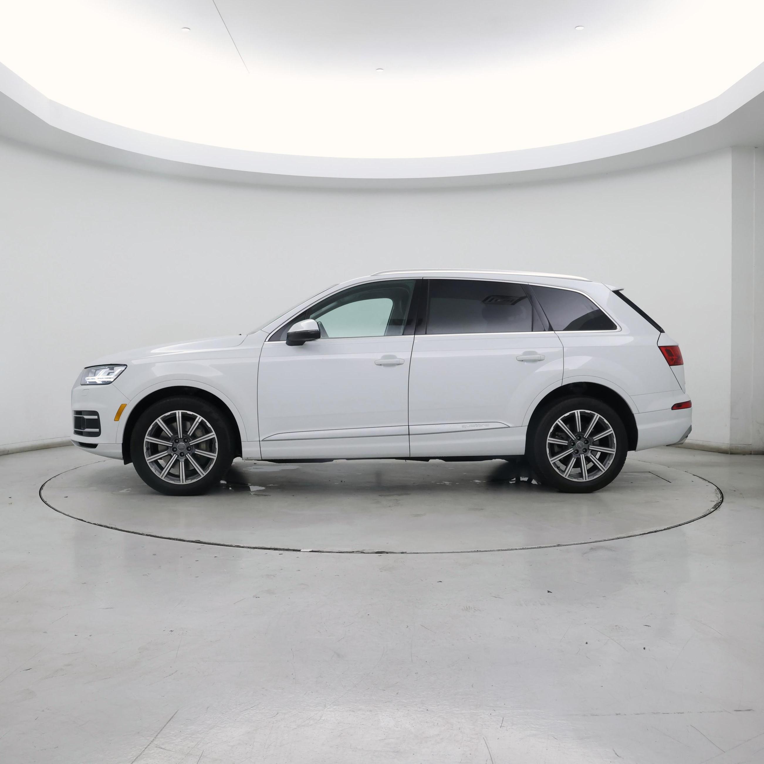 Thumbnail: 2018 Audi Q7 - 3