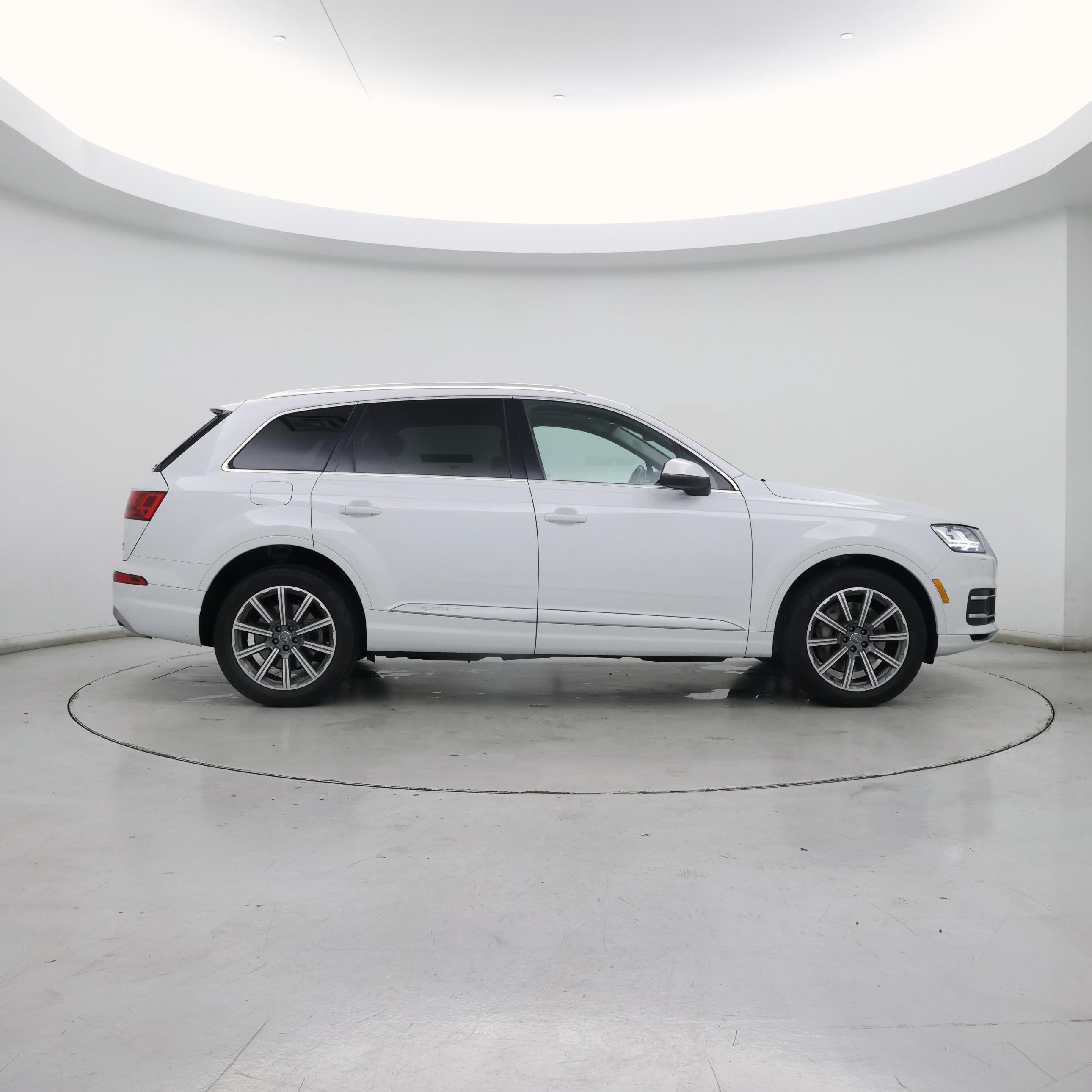 Thumbnail: 2018 Audi Q7 - 7