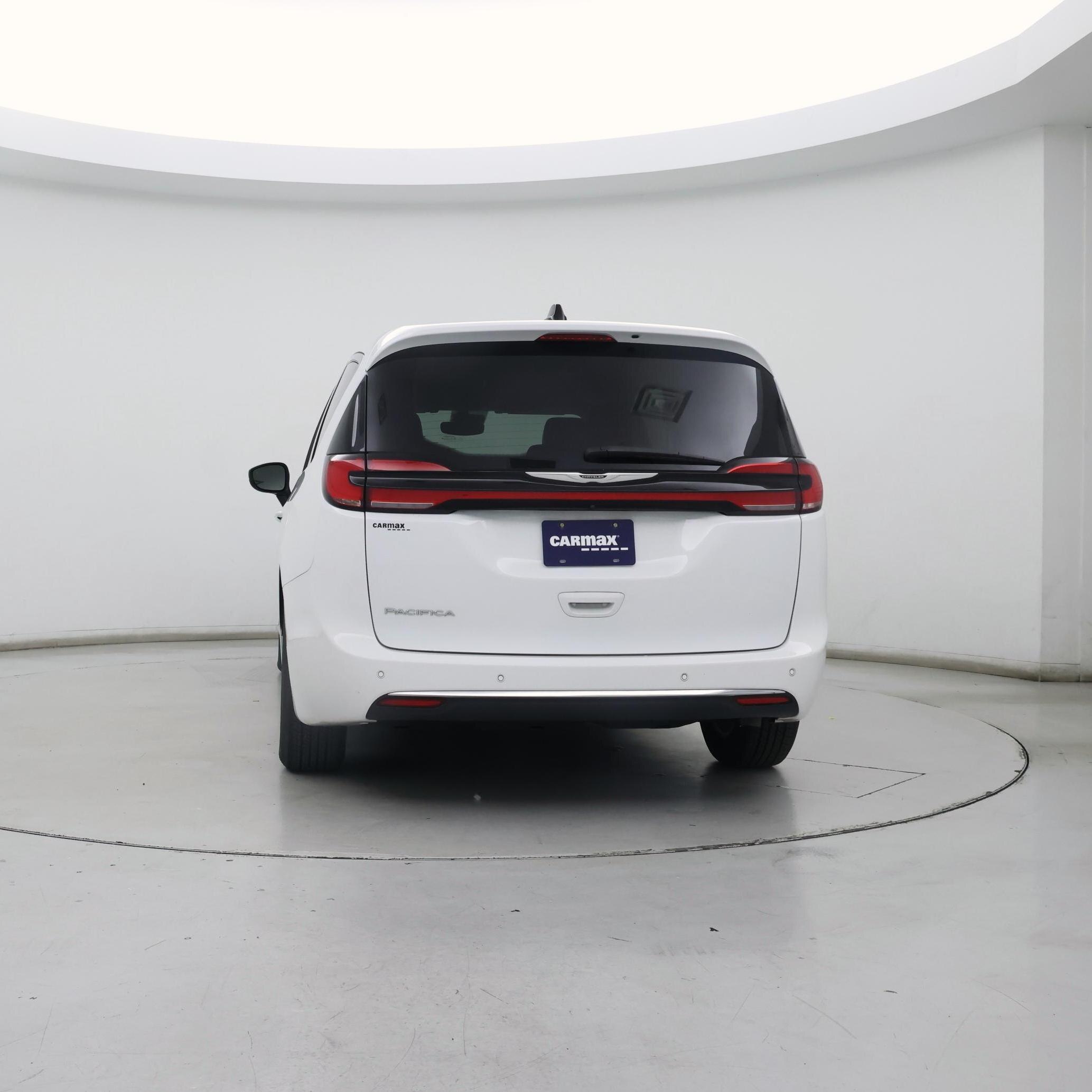 Thumbnail: 2023 Chrysler Pacifica - 6