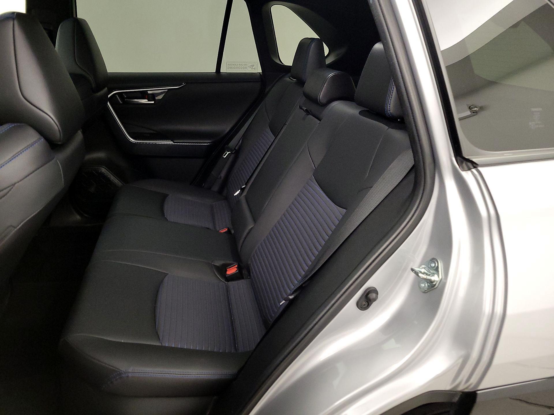 Thumbnail: 2022 Toyota RAV4 - 19