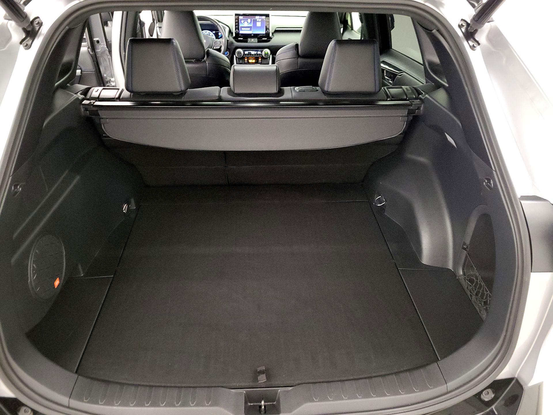 Thumbnail: 2022 Toyota RAV4 - 20