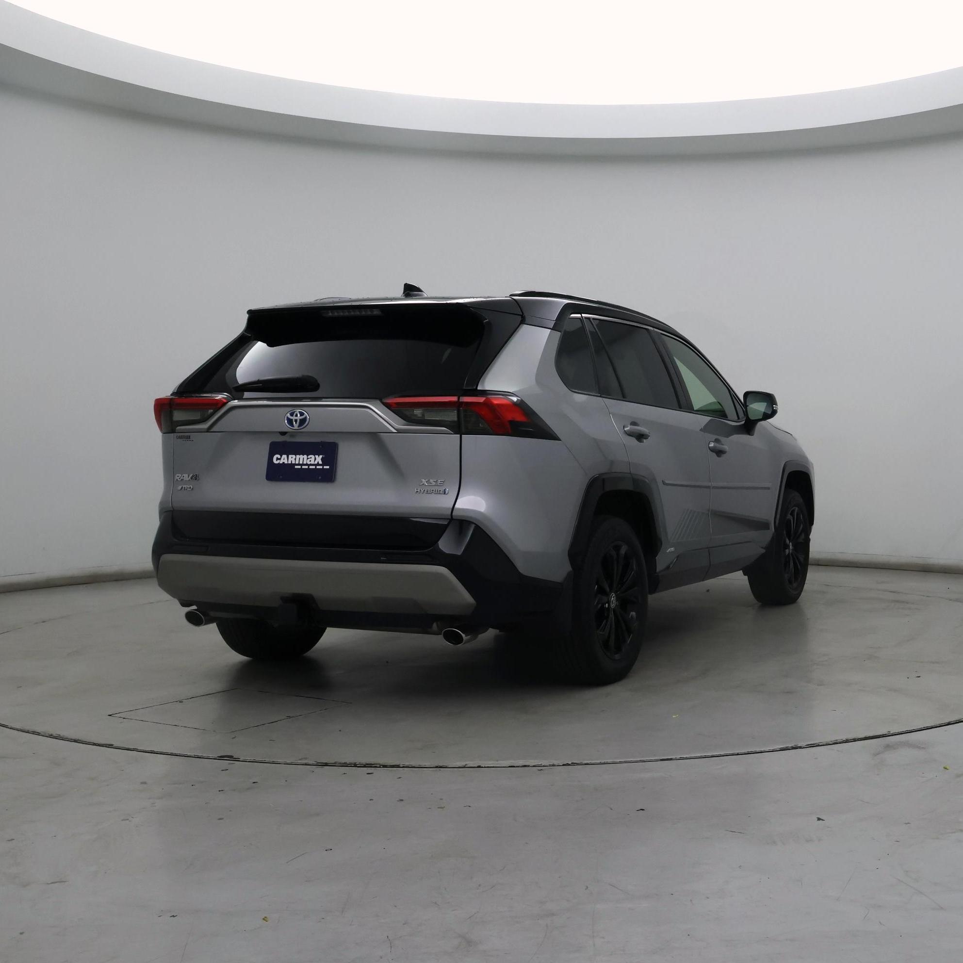 Thumbnail: 2022 Toyota RAV4 - 8
