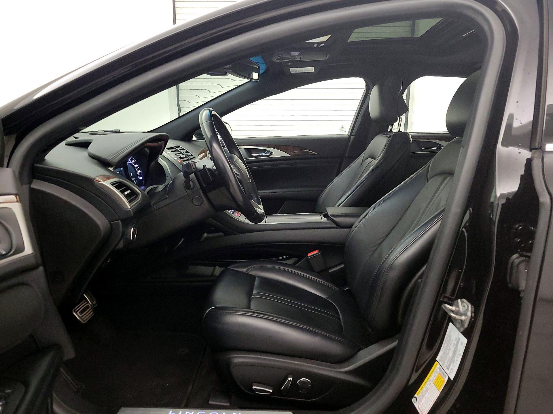 Thumbnail: 2019 Lincoln MKZ - 11