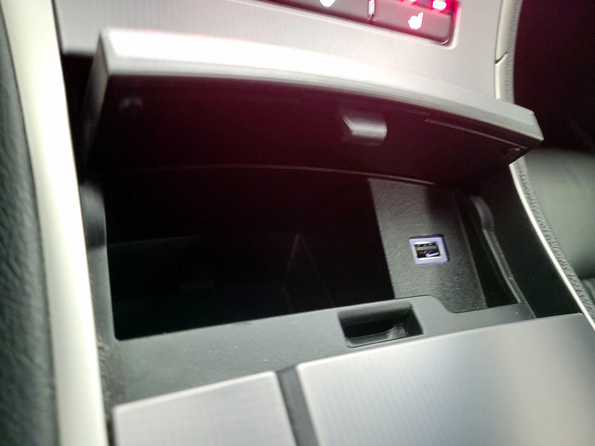 Thumbnail: 2019 Lincoln MKZ - 19