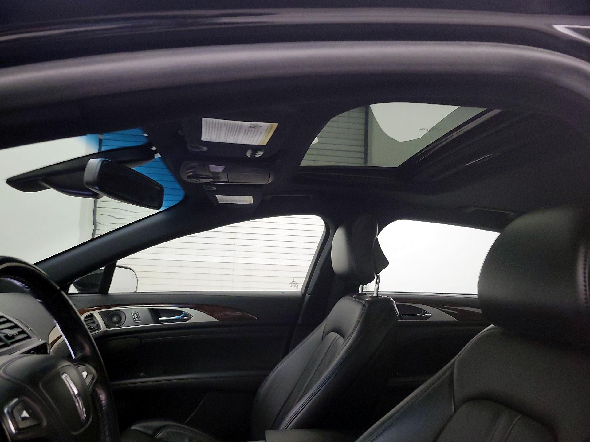 Thumbnail: 2019 Lincoln MKZ - 20