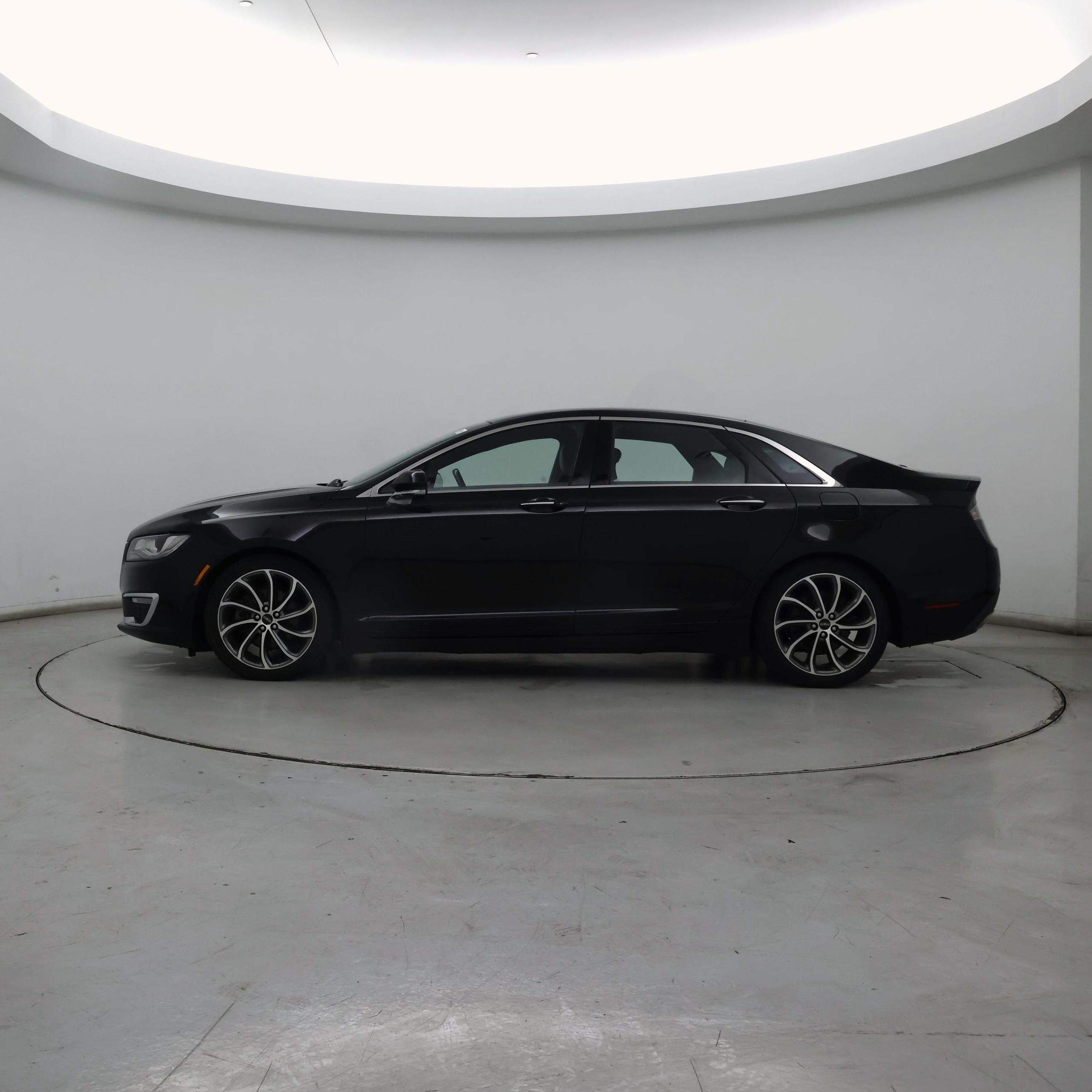 Thumbnail: 2019 Lincoln MKZ - 3