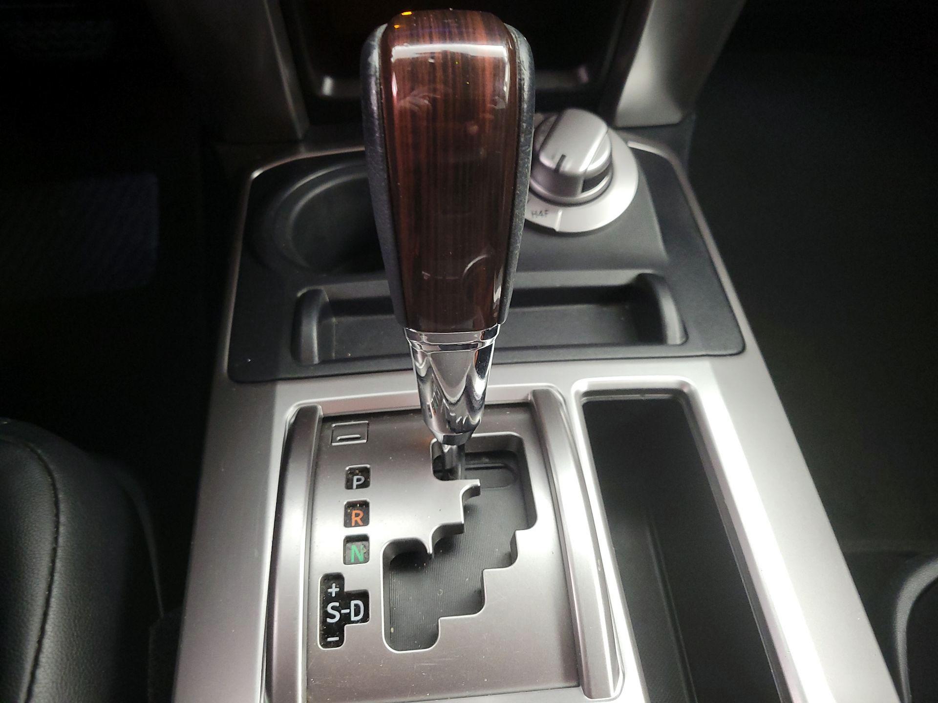 Thumbnail: 2018 Toyota 4Runner - 17