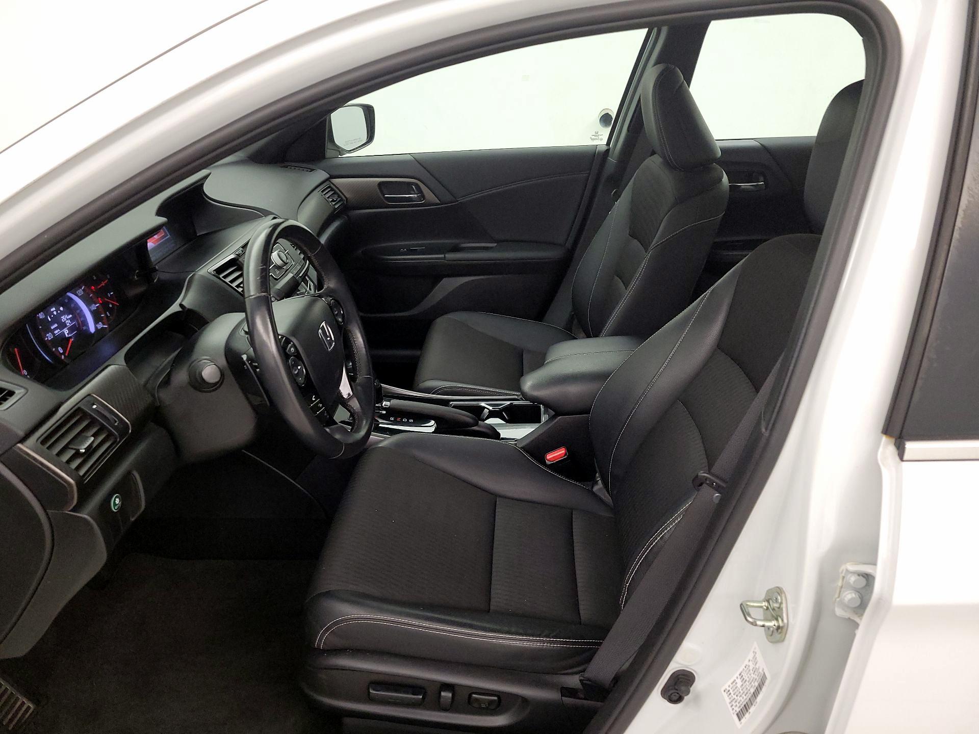 Thumbnail: 2017 Honda Accord - 11