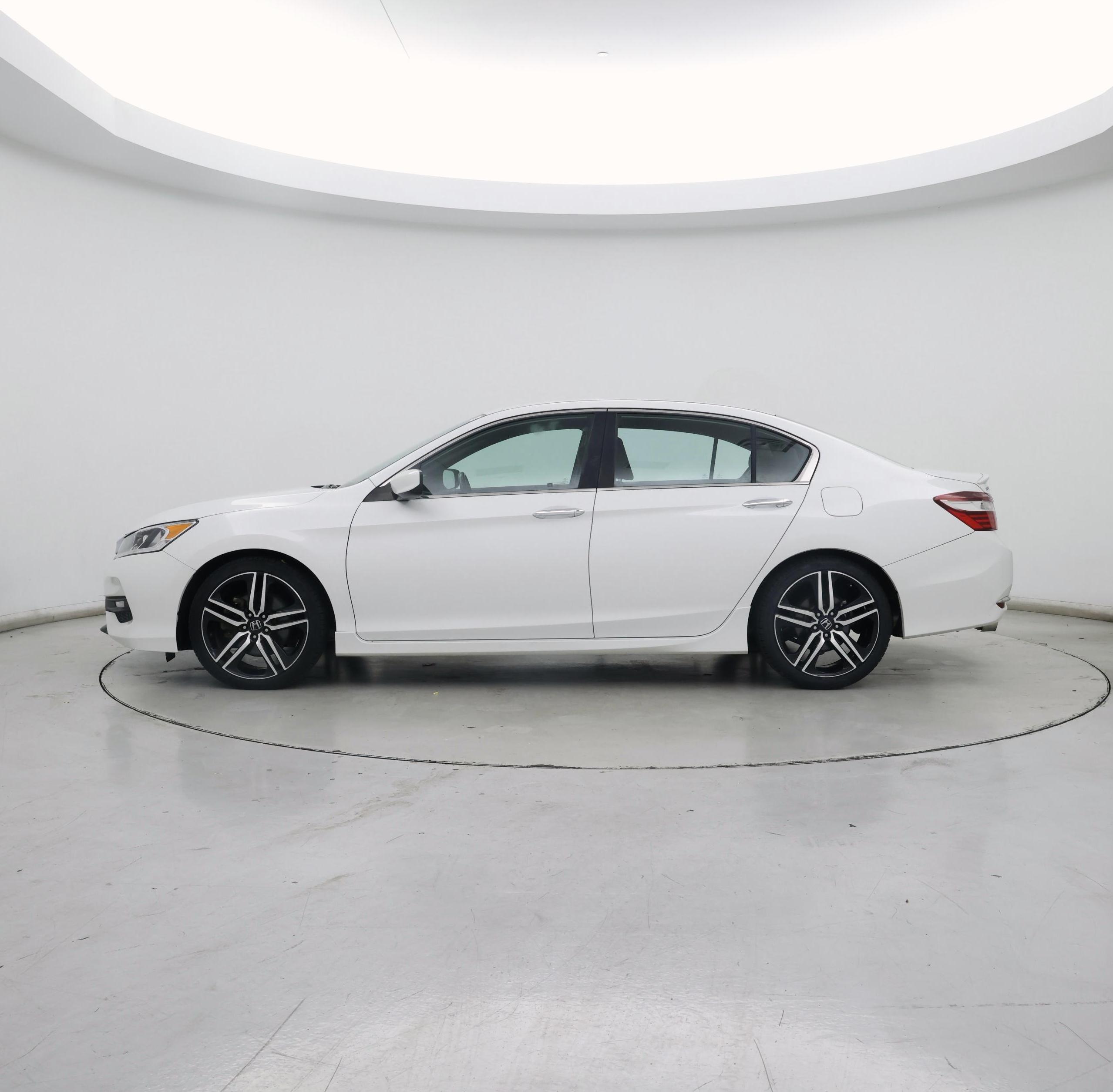 Thumbnail: 2017 Honda Accord - 3